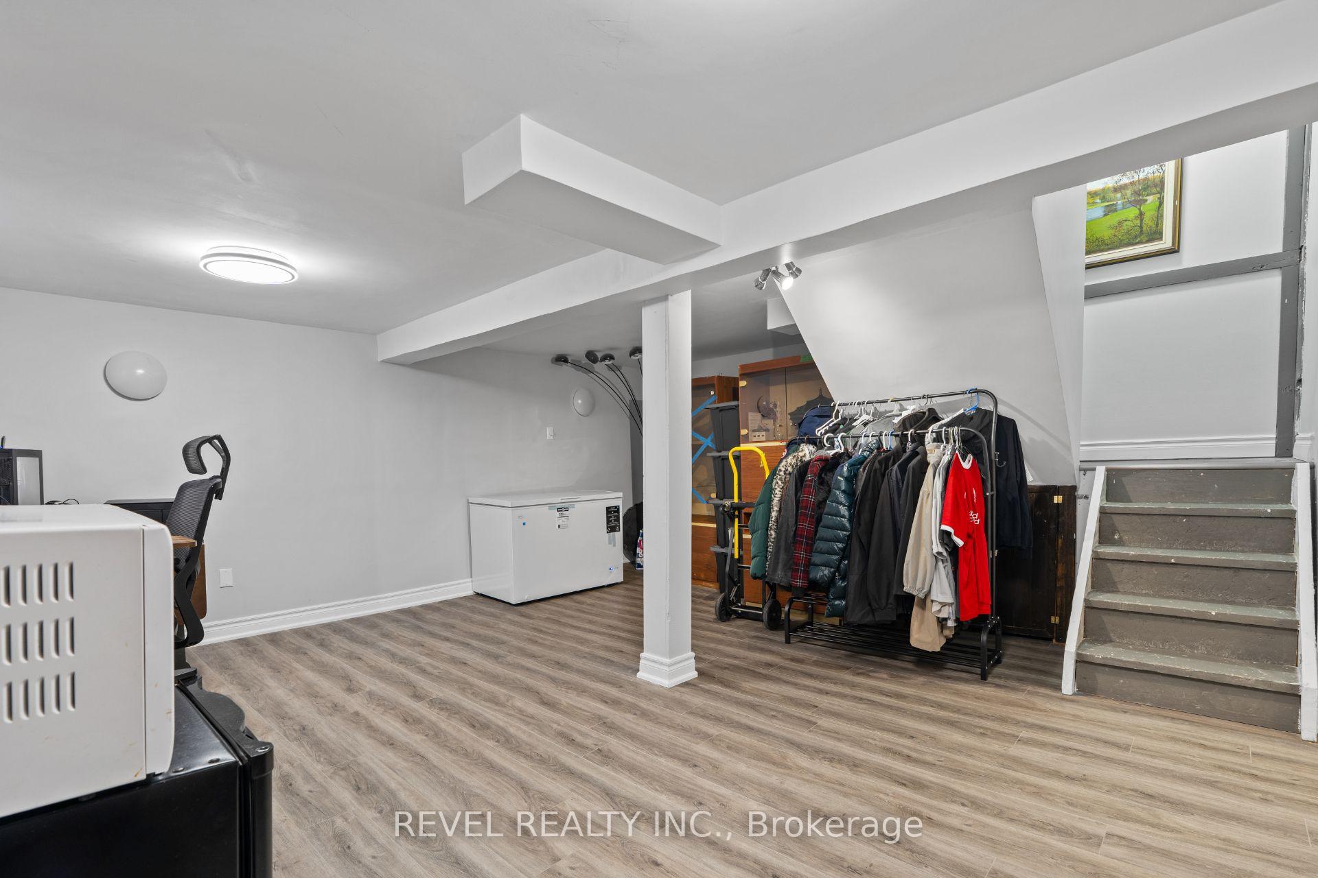 Photo 18 of 24 Bramhall Circle, Brampton, Madoc — HOMEH