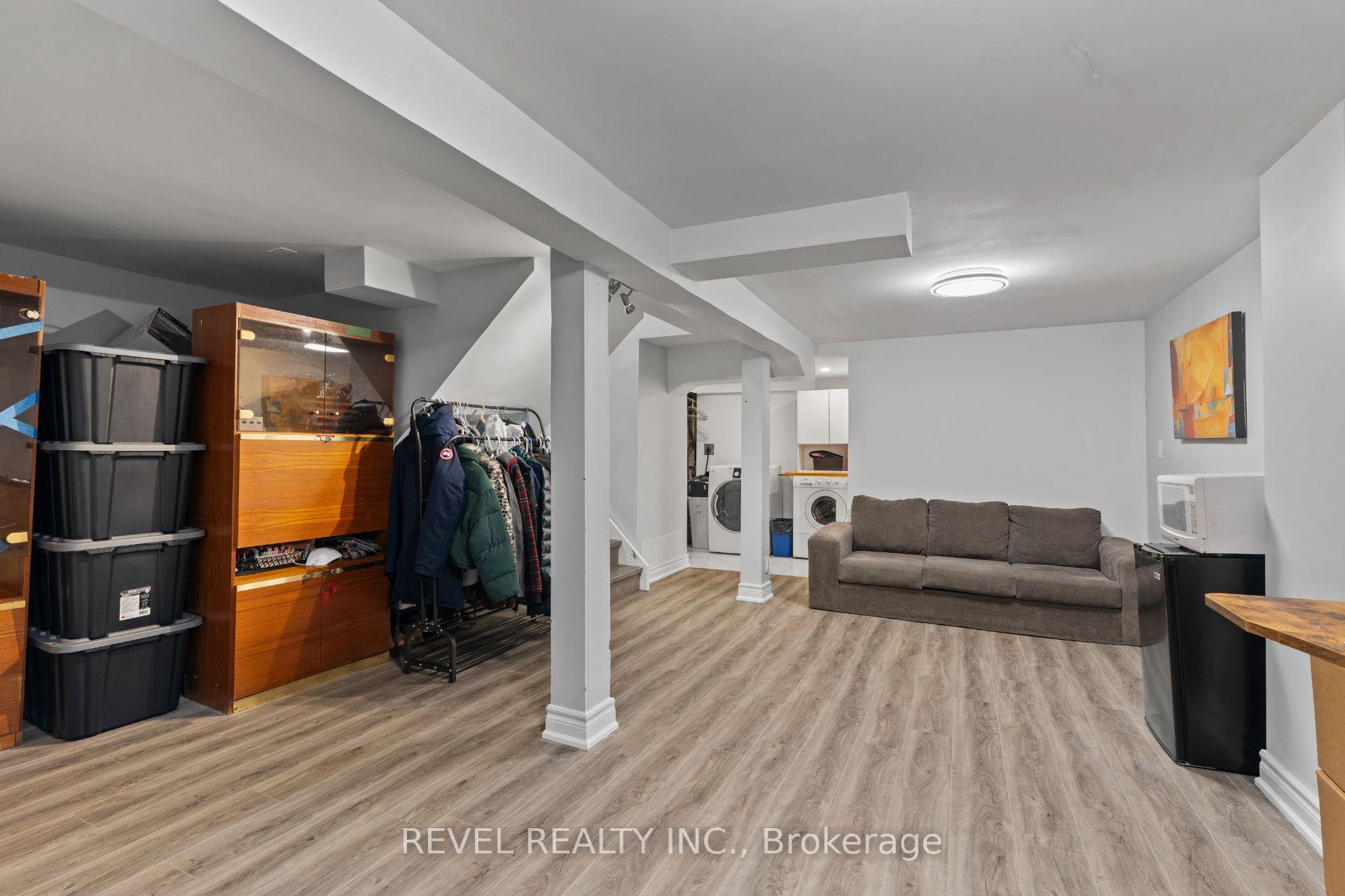 Photo 20 of 24 Bramhall Circle, Brampton, Madoc — HOMEH
