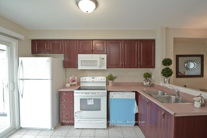 Photo 5 of Unit 6, 1775 Valley Farm Road, Pickering, Town Centre — HOMEH