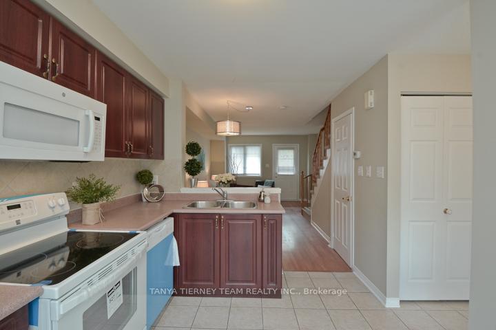 Photo 10 of Unit 6, 1775 Valley Farm Road, Pickering, Town Centre — HOMEH