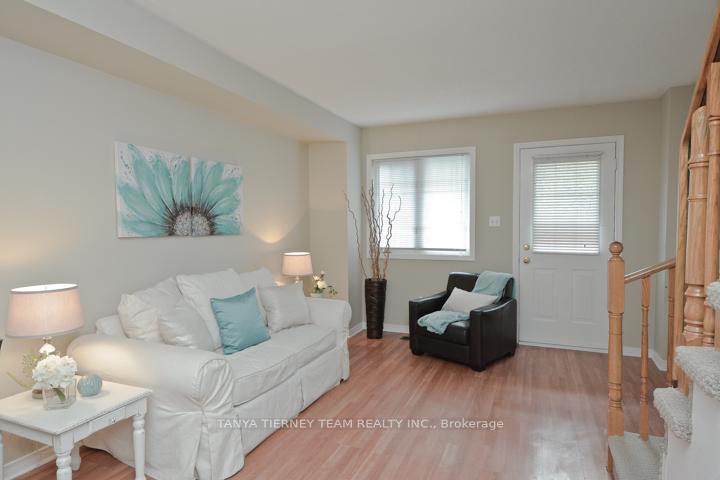 Photo 13 of Unit 6, 1775 Valley Farm Road, Pickering, Town Centre — HOMEH