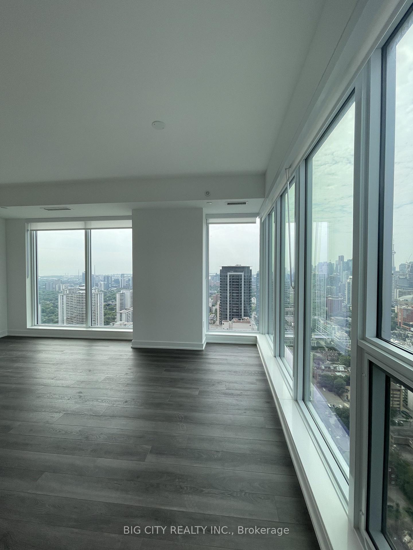 Photo 8 of Unit 4402, 609 Sherbourne Street, Toronto, North St. James Town — HOMEH