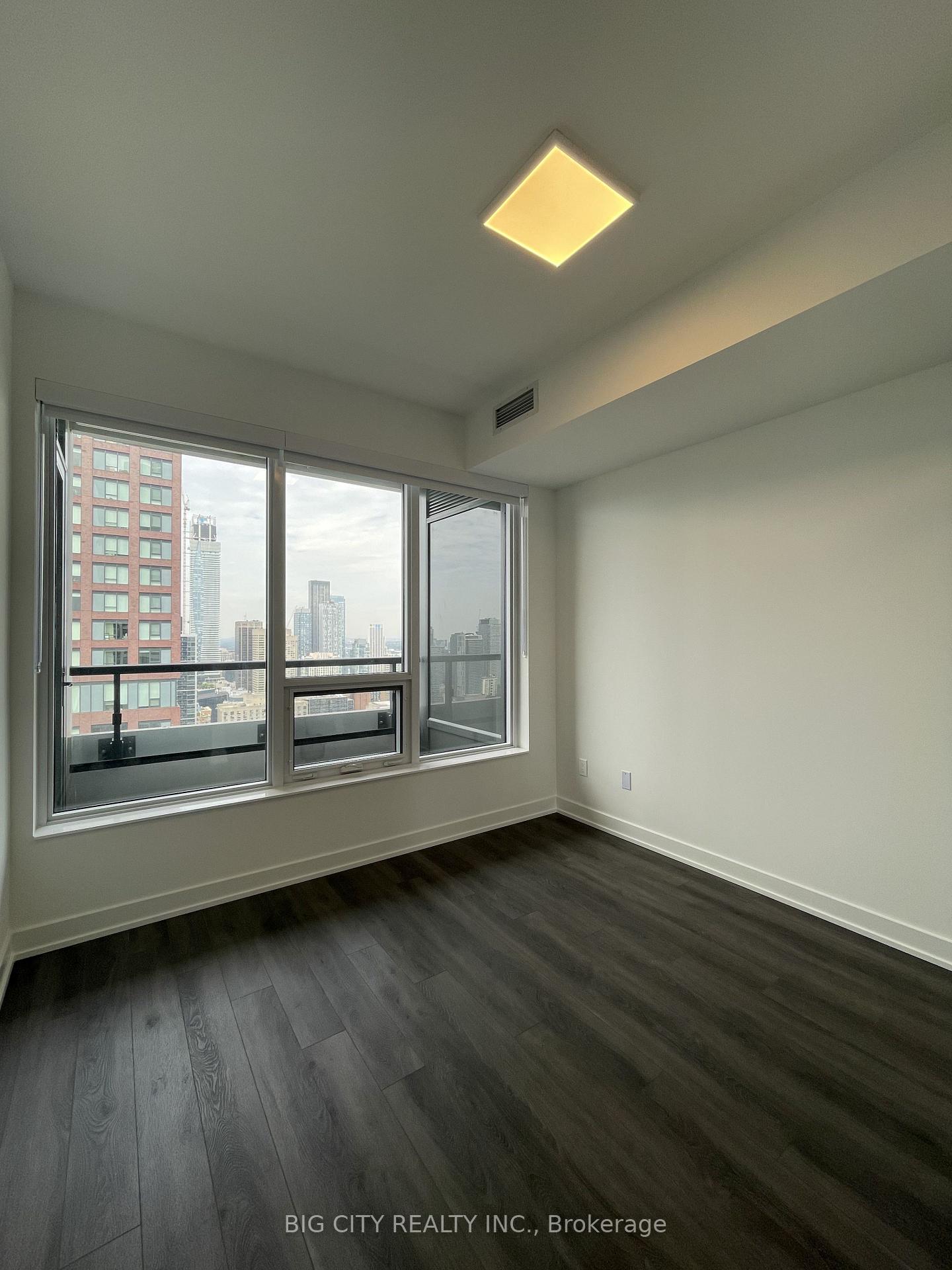 Photo 10 of Unit 4402, 609 Sherbourne Street, Toronto, North St. James Town — HOMEH