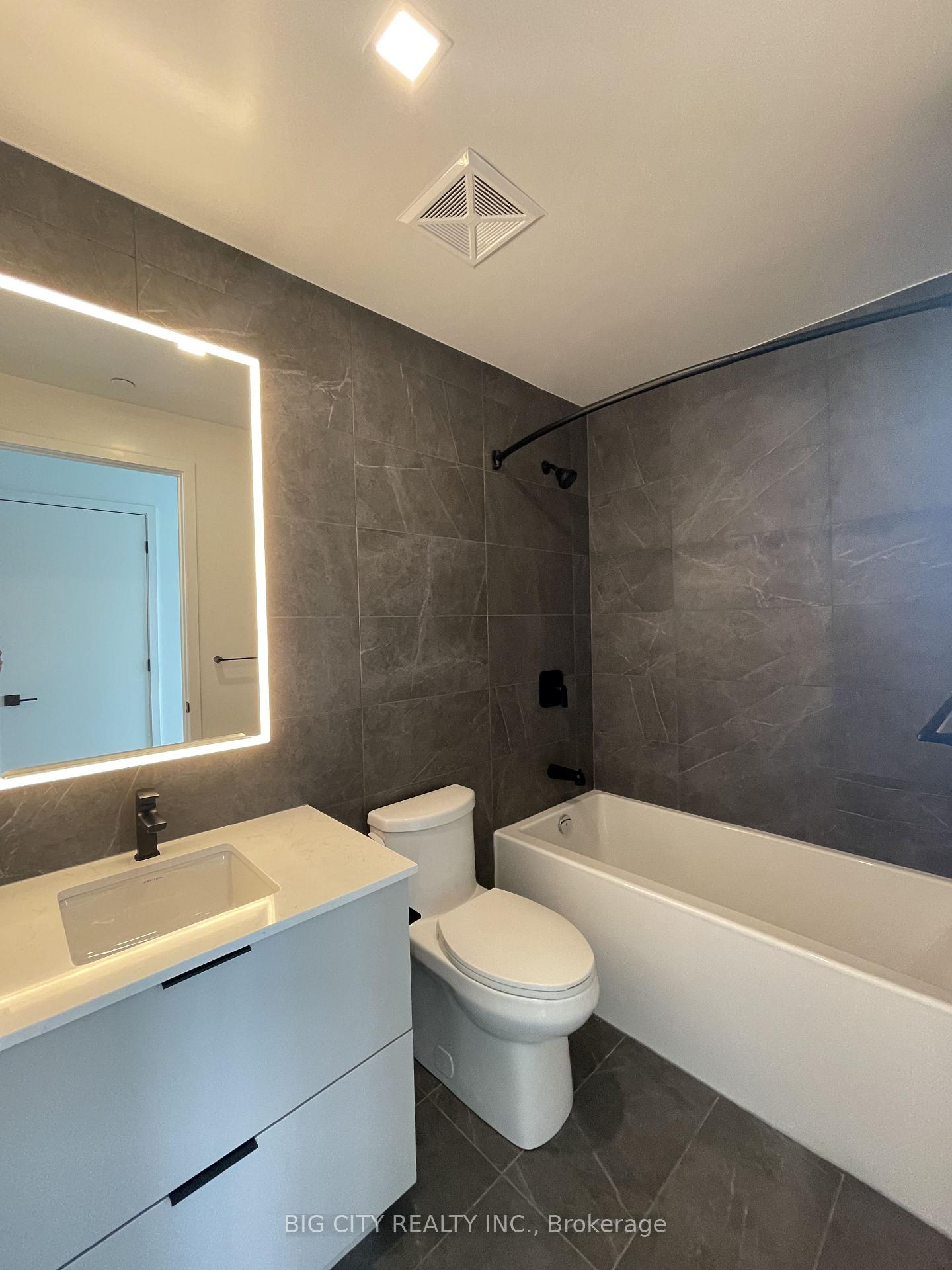 Photo 13 of Unit 4402, 609 Sherbourne Street, Toronto, North St. James Town — HOMEH