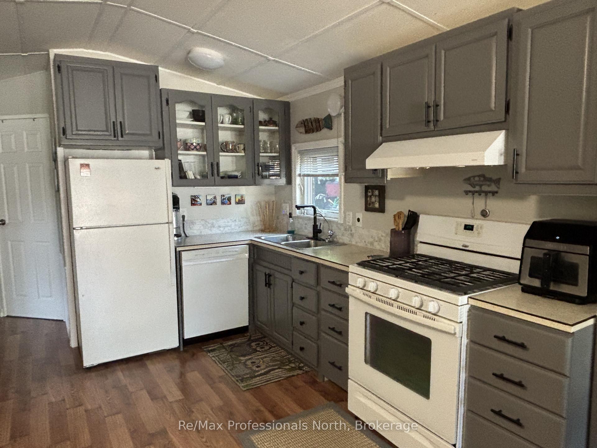 Photo 10 of Unit 98, 1007 Racoon Road, Gravenhurst, Morrison — HOMEH