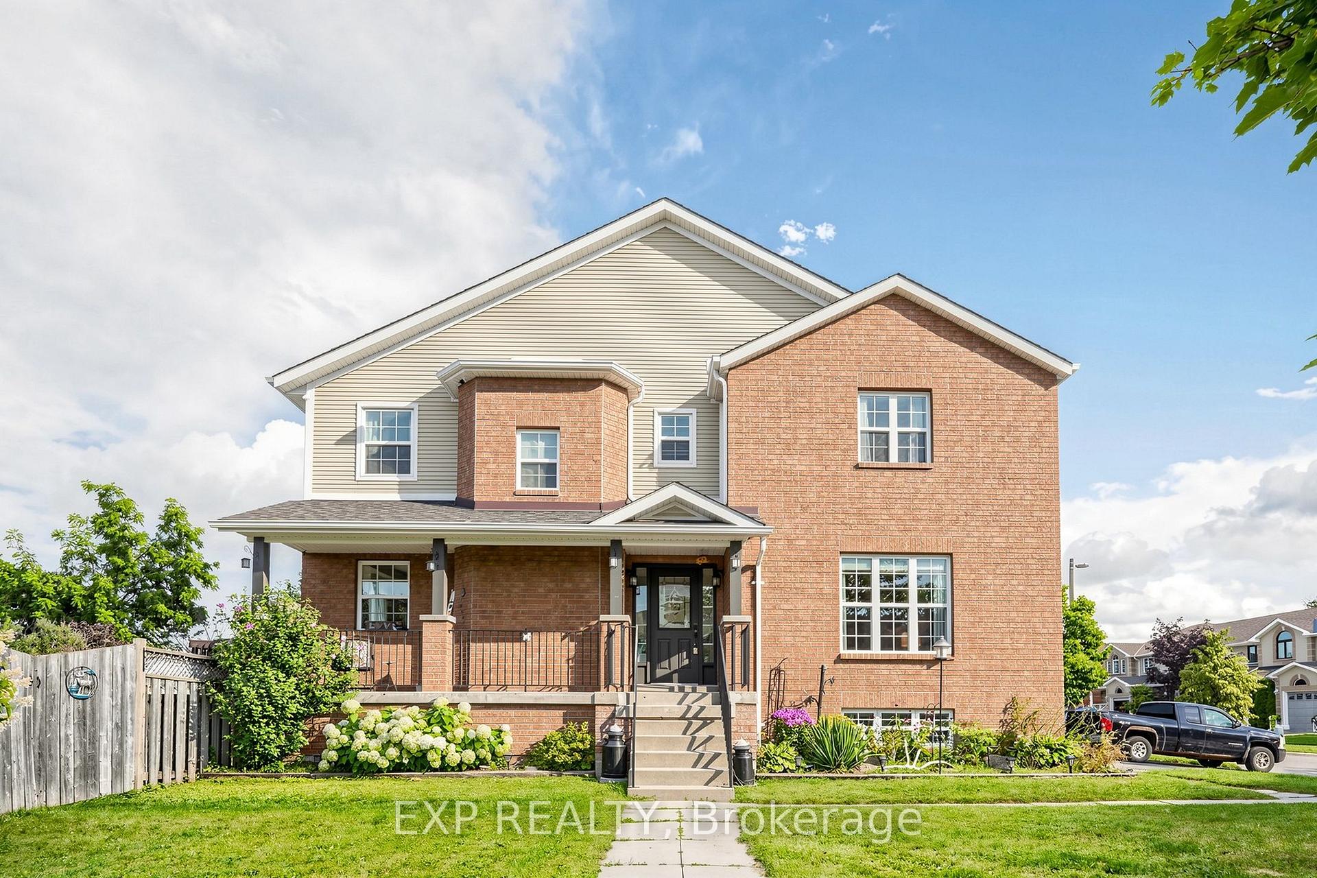 Photo 1 of 33 Wrendale Crescent, Georgina, Keswick South — HOMEH