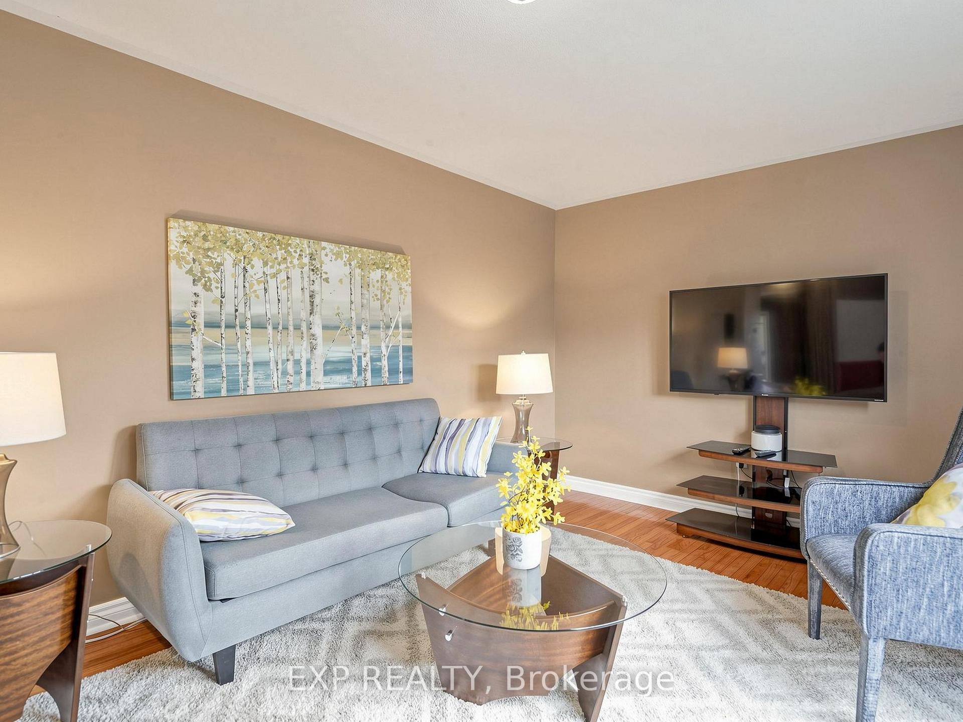 Photo 8 of 33 Wrendale Crescent, Georgina, Keswick South — HOMEH