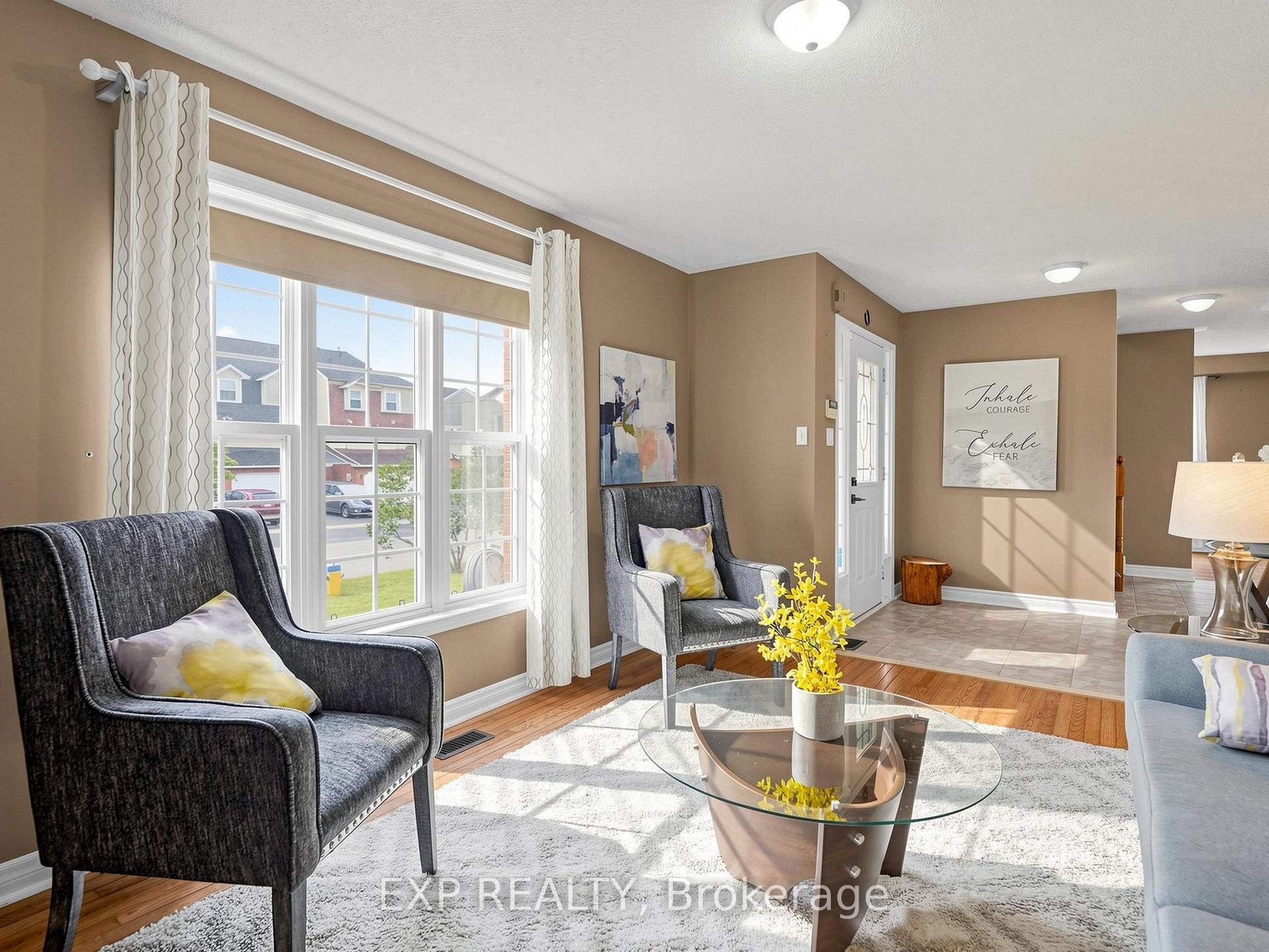 Photo 9 of 33 Wrendale Crescent, Georgina, Keswick South — HOMEH