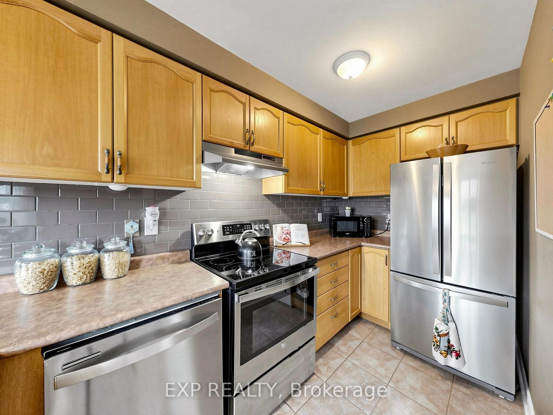 Photo 15 of 33 Wrendale Crescent, Georgina, Keswick South — HOMEH