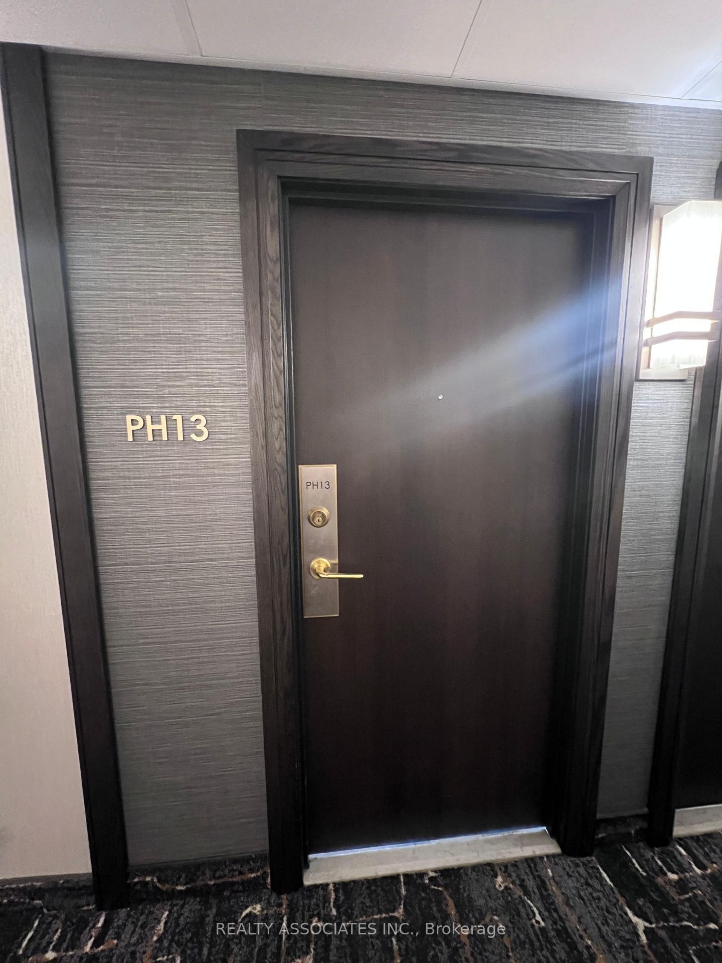 Photo 2 of Unit 2213, 4185 Shipp Drive, Mississauga, City Centre — HOMEH