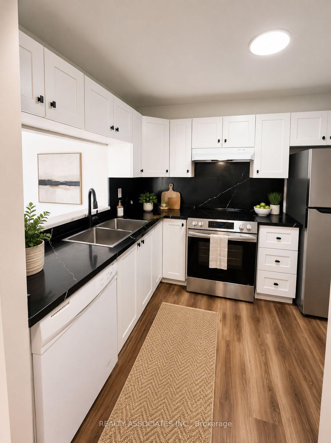 Photo 4 of Unit 2213, 4185 Shipp Drive, Mississauga, City Centre — HOMEH
