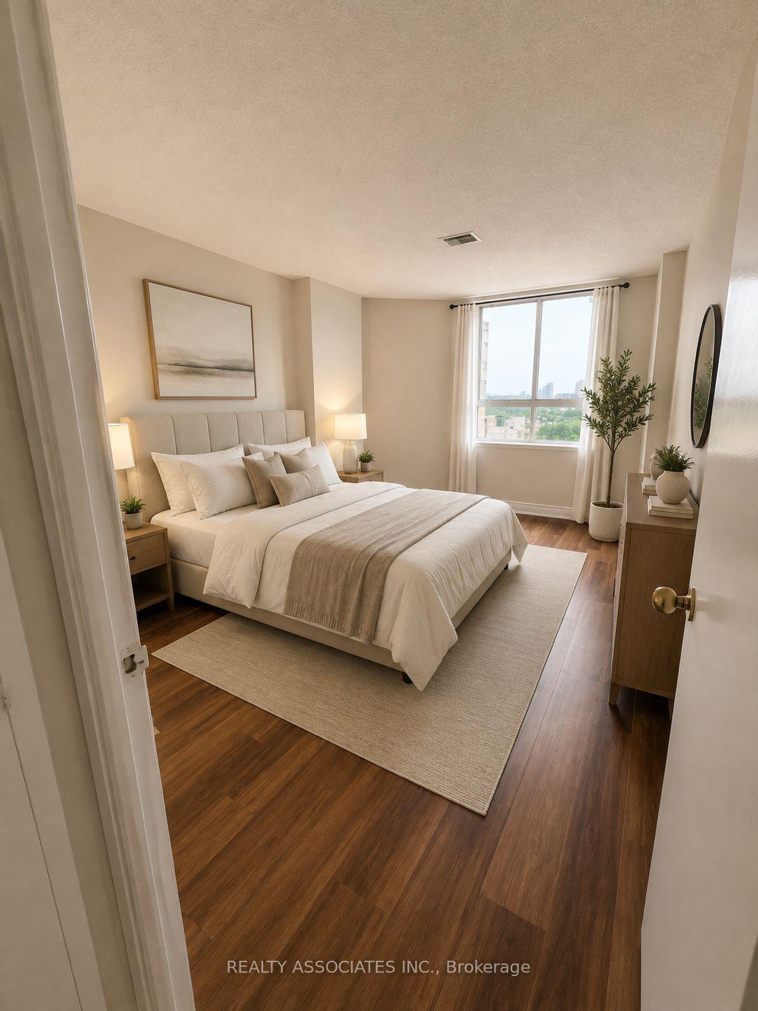 Photo 5 of Unit 2213, 4185 Shipp Drive, Mississauga, City Centre — HOMEH