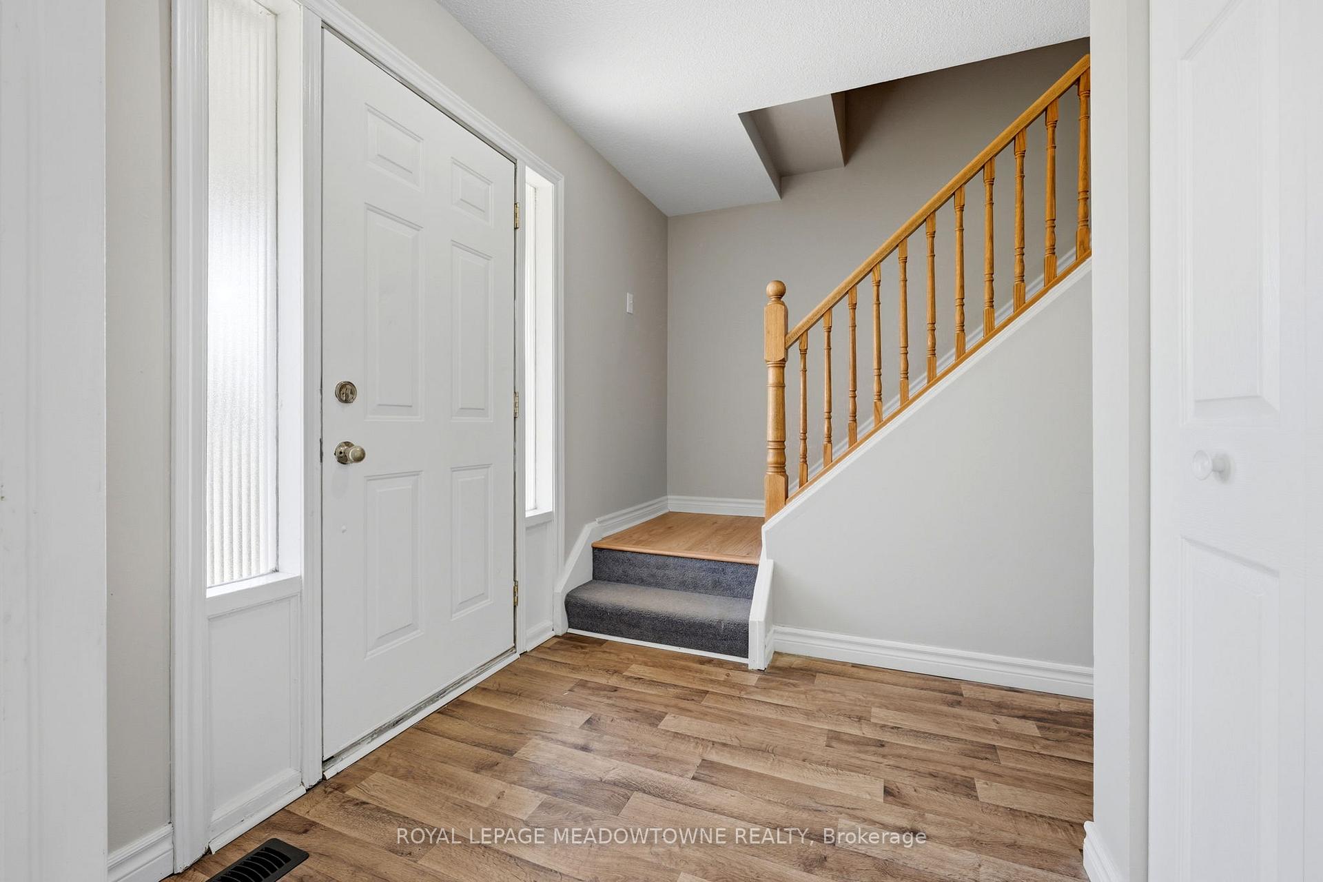 Photo 4 of 82 Maple Avenue, Halton Hills, Georgetown — HOMEH