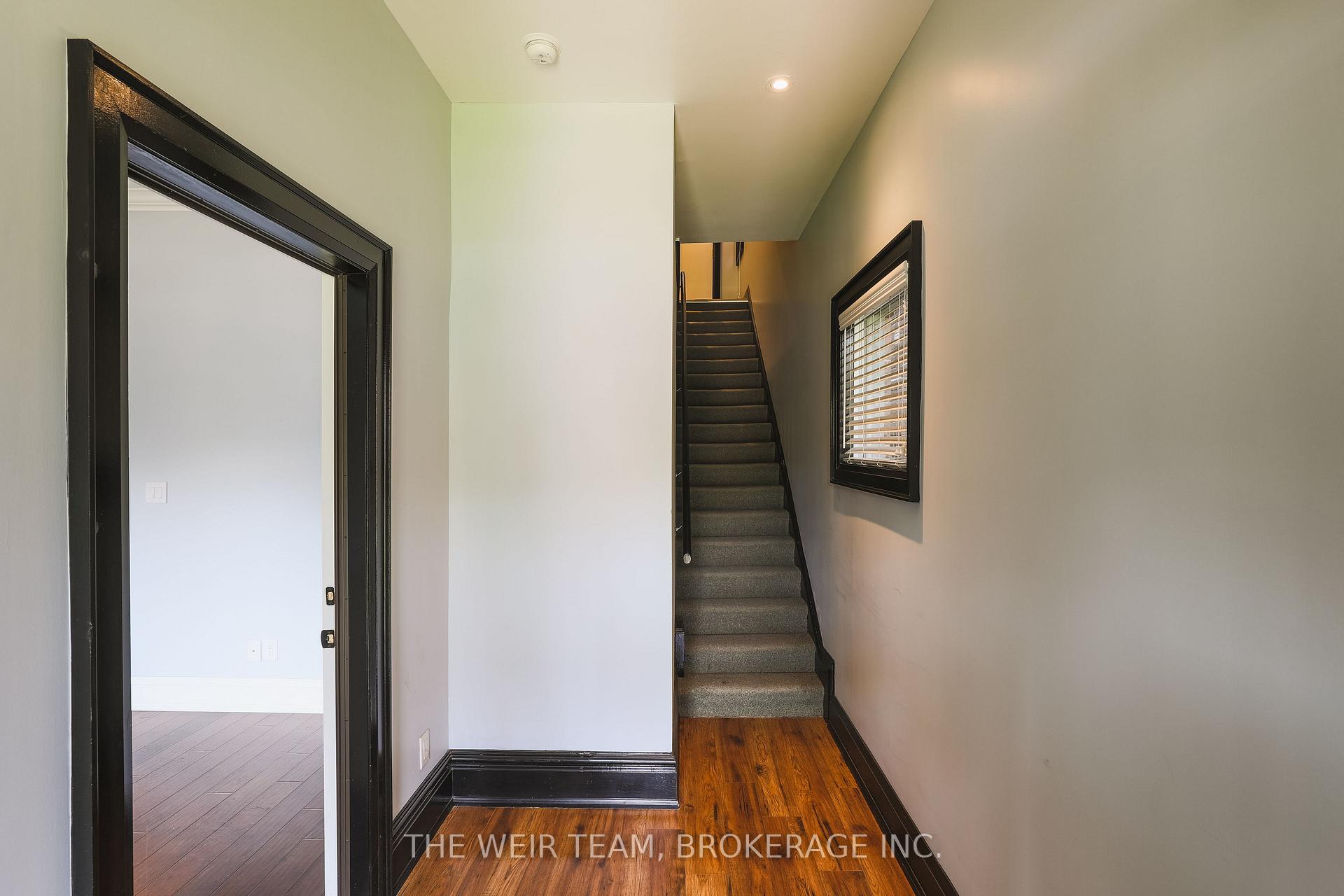 Photo 3 of Unit Main, 672 Broadview Avenue, Toronto, North Riverdale — HOMEH