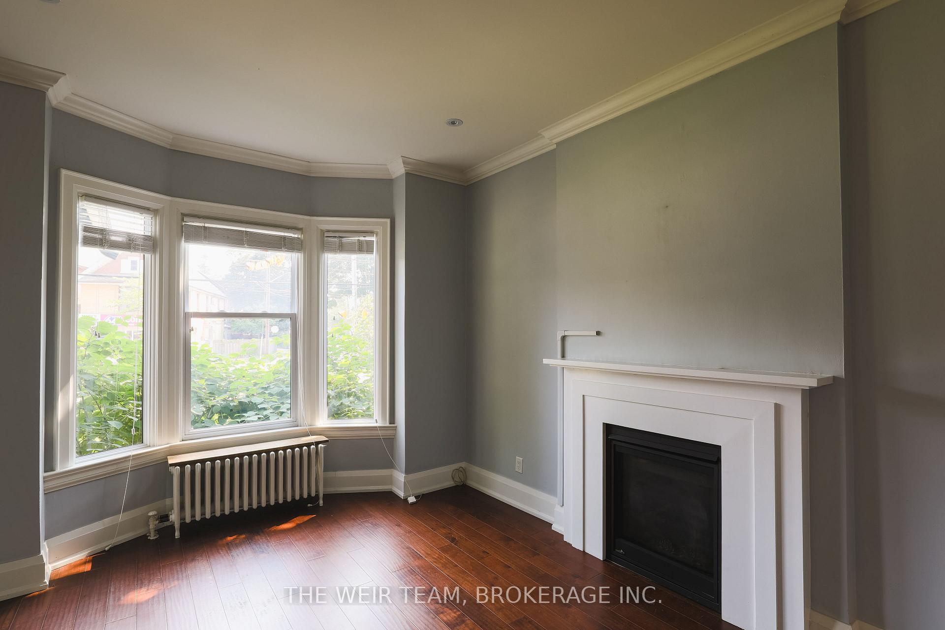 Photo 4 of Unit Main, 672 Broadview Avenue, Toronto, North Riverdale — HOMEH