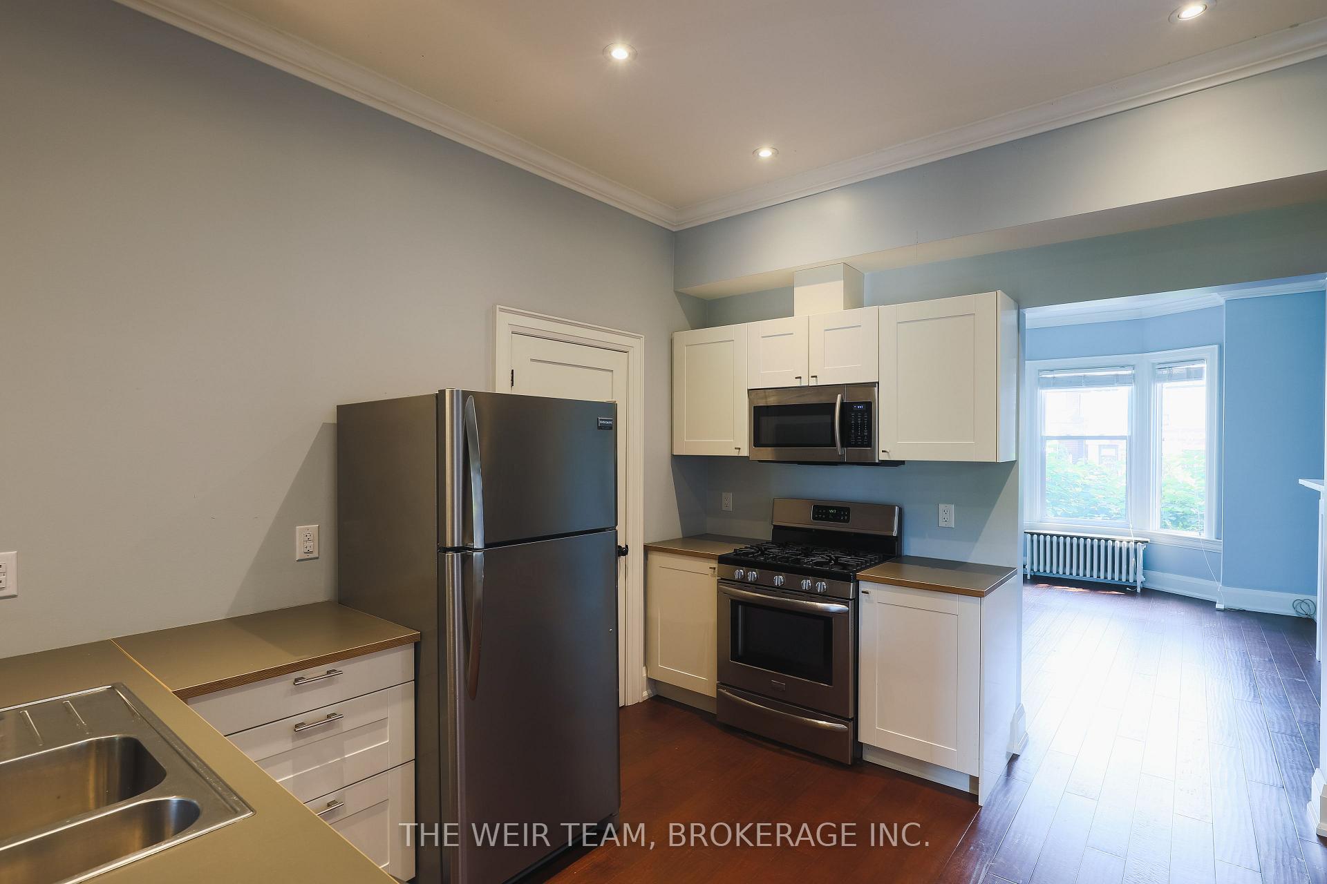 Photo 7 of Unit Main, 672 Broadview Avenue, Toronto, North Riverdale — HOMEH