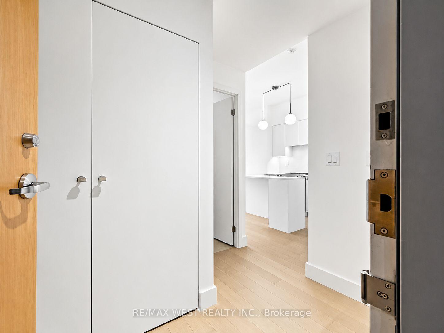 Photo 12 of Unit 215, 601 Kingston Road, Toronto, The Beaches — HOMEH