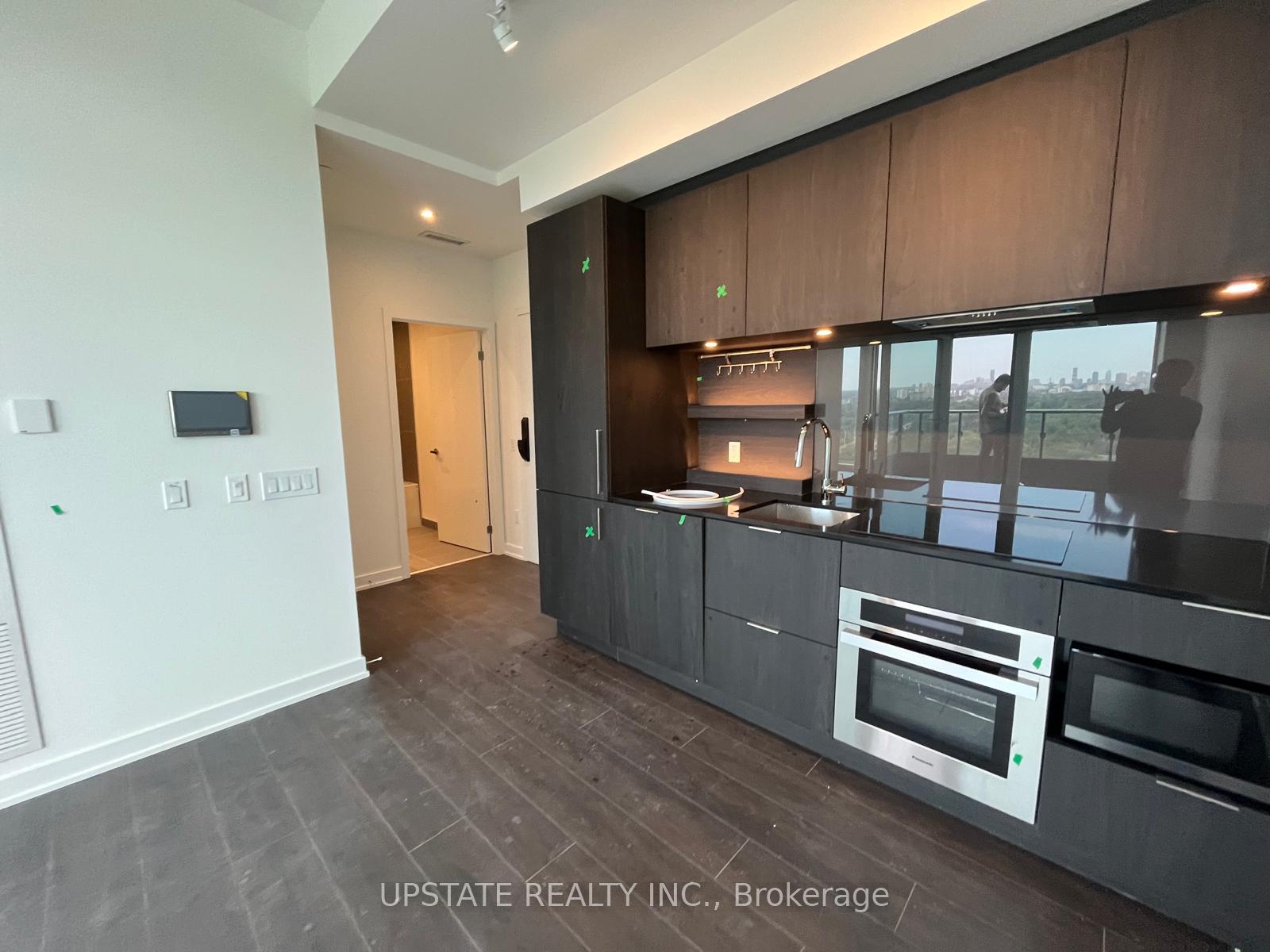 Photo 4 of Unit 2008, 28 Ann Street, Mississauga, Port Credit — HOMEH