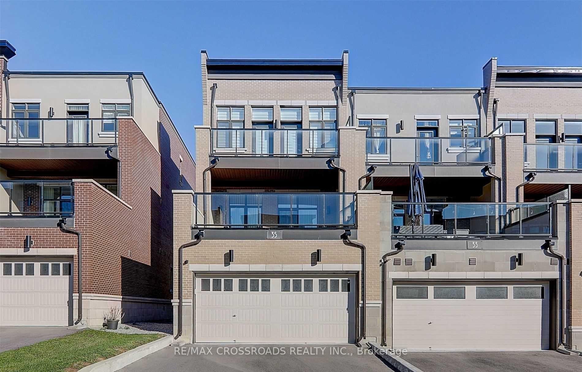 Photo 2 of 35 Carrville Woods Circle, Vaughan, Patterson — HOMEH