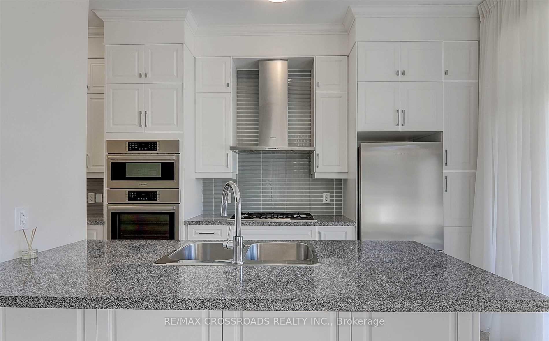 Photo 8 of 35 Carrville Woods Circle, Vaughan, Patterson — HOMEH
