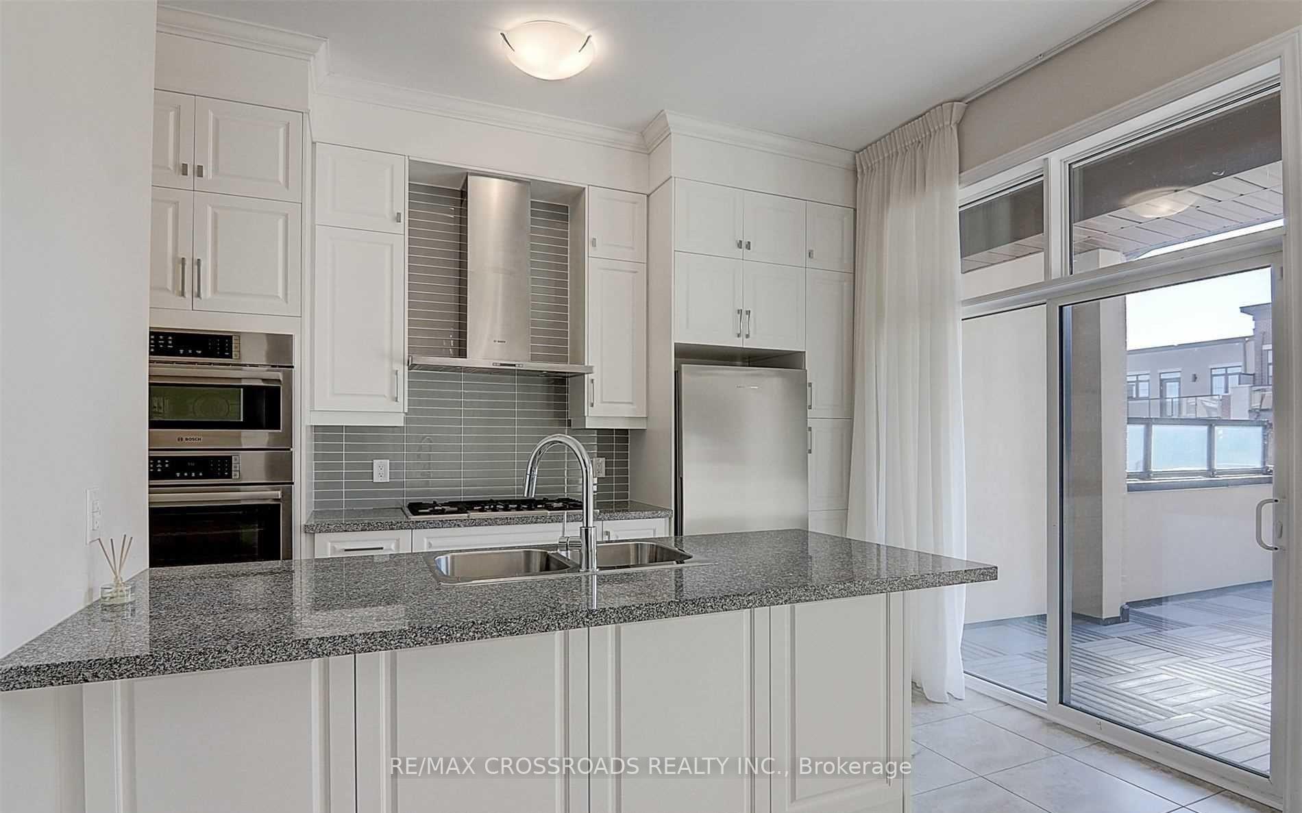 Photo 9 of 35 Carrville Woods Circle, Vaughan, Patterson — HOMEH