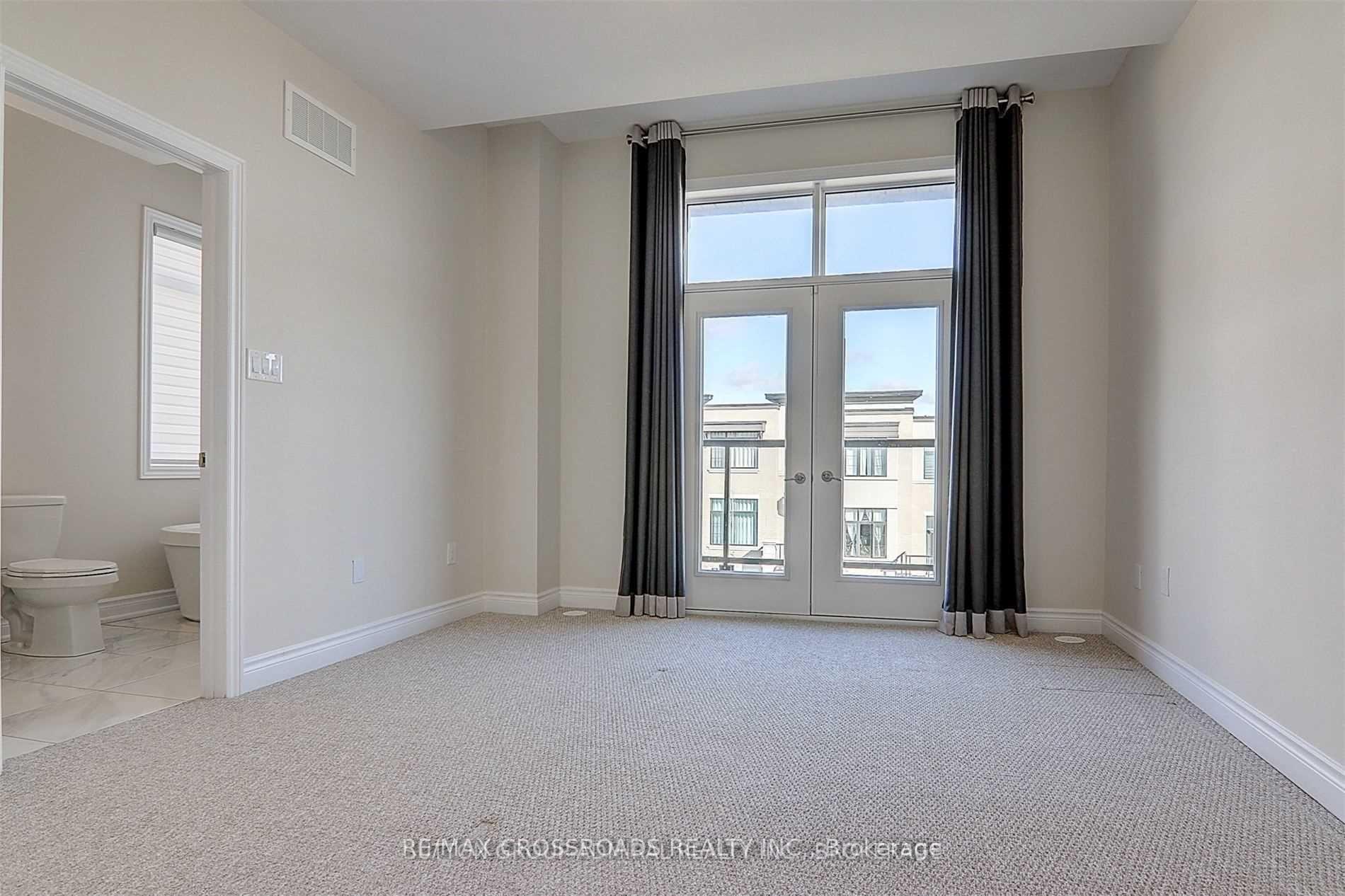 Photo 12 of 35 Carrville Woods Circle, Vaughan, Patterson — HOMEH