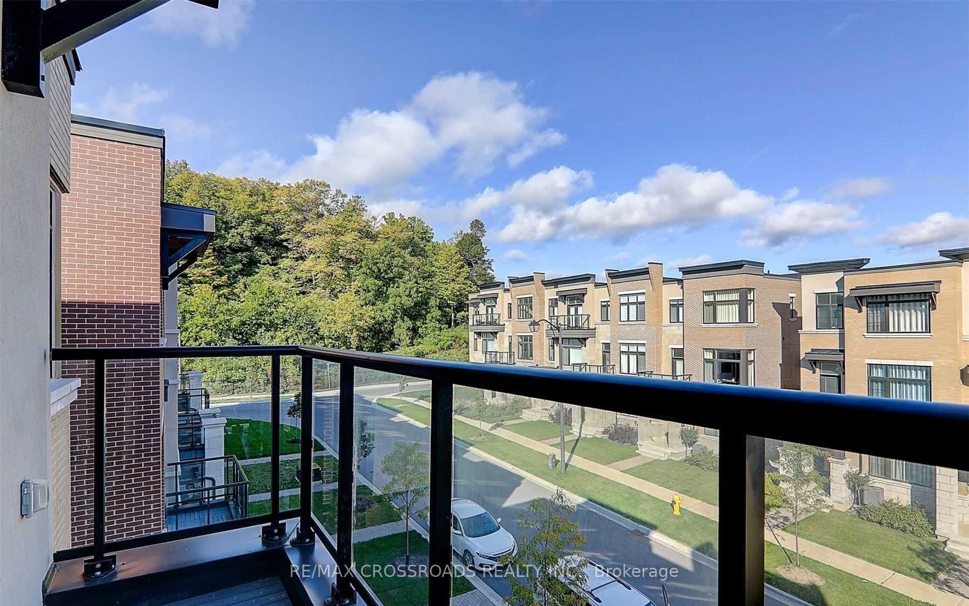 Photo 16 of 35 Carrville Woods Circle, Vaughan, Patterson — HOMEH
