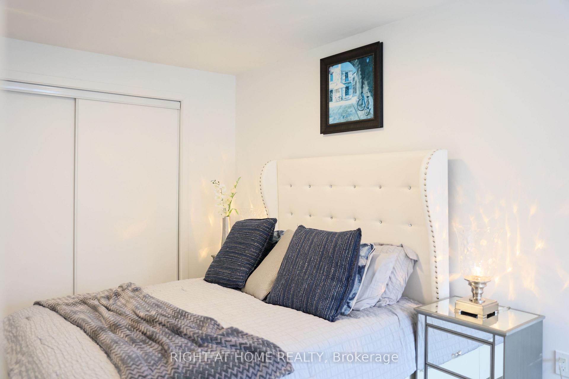 Photo 14 of Unit 32, 100 Highriver Trail, Welland, Broadway — HOMEH