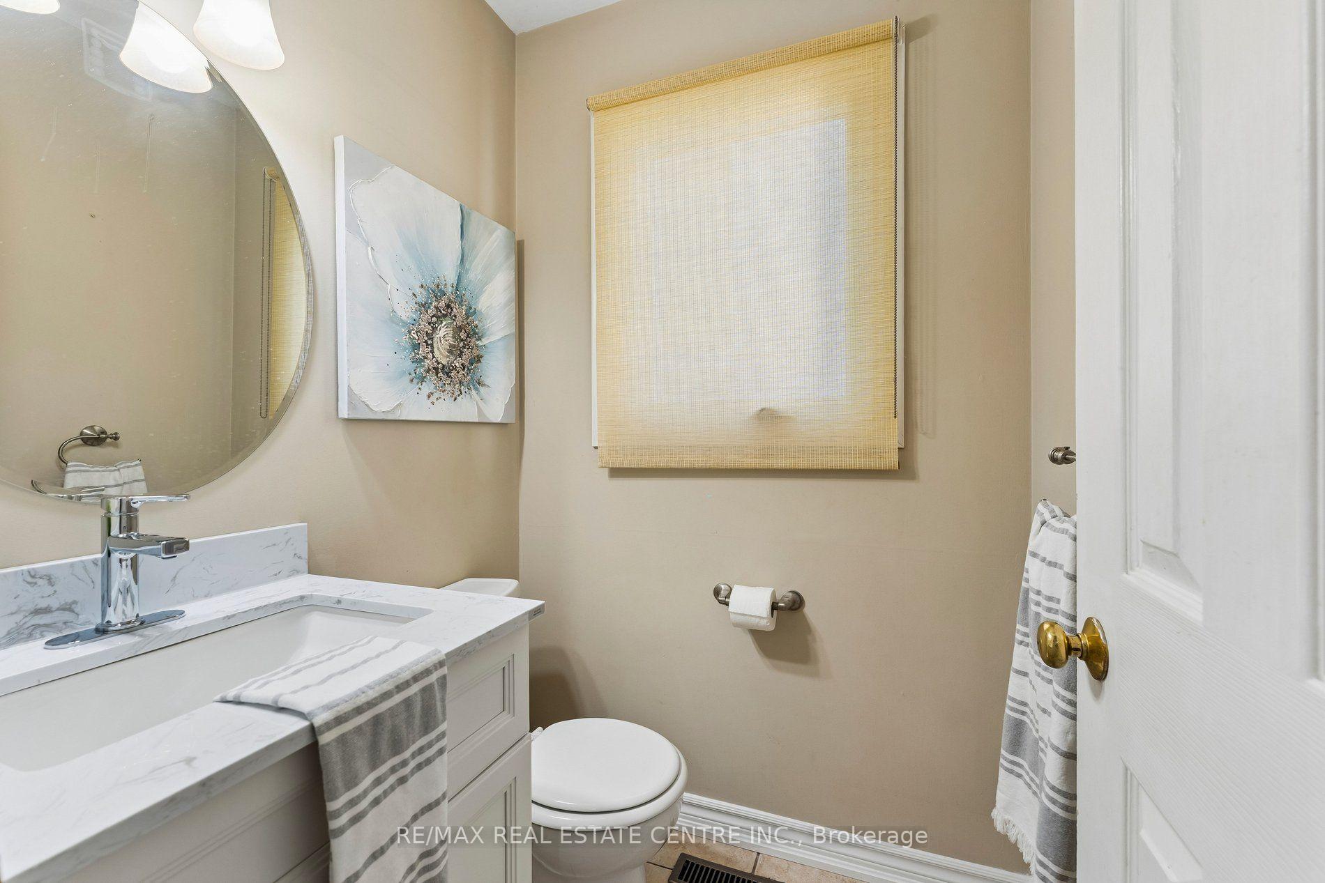 Photo 19 of 29 Blueridge Square, Brampton, Heart Lake West — HOMEH