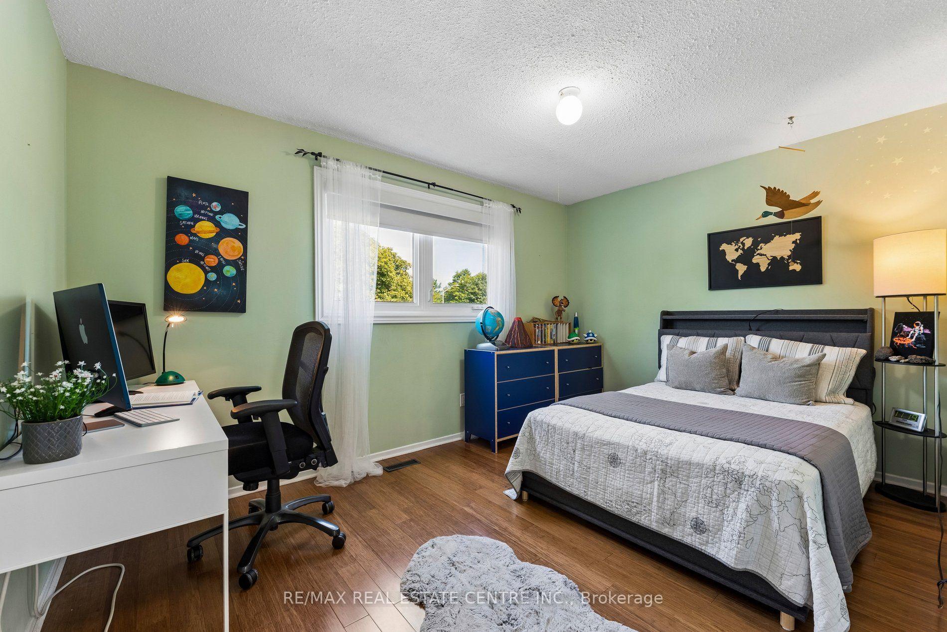 Photo 25 of 29 Blueridge Square, Brampton, Heart Lake West — HOMEH