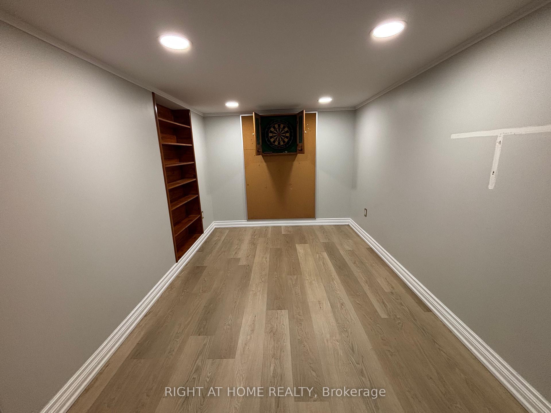 Photo 15 of 220 Newton Drive, North York, Newtonbrook East — HOMEH