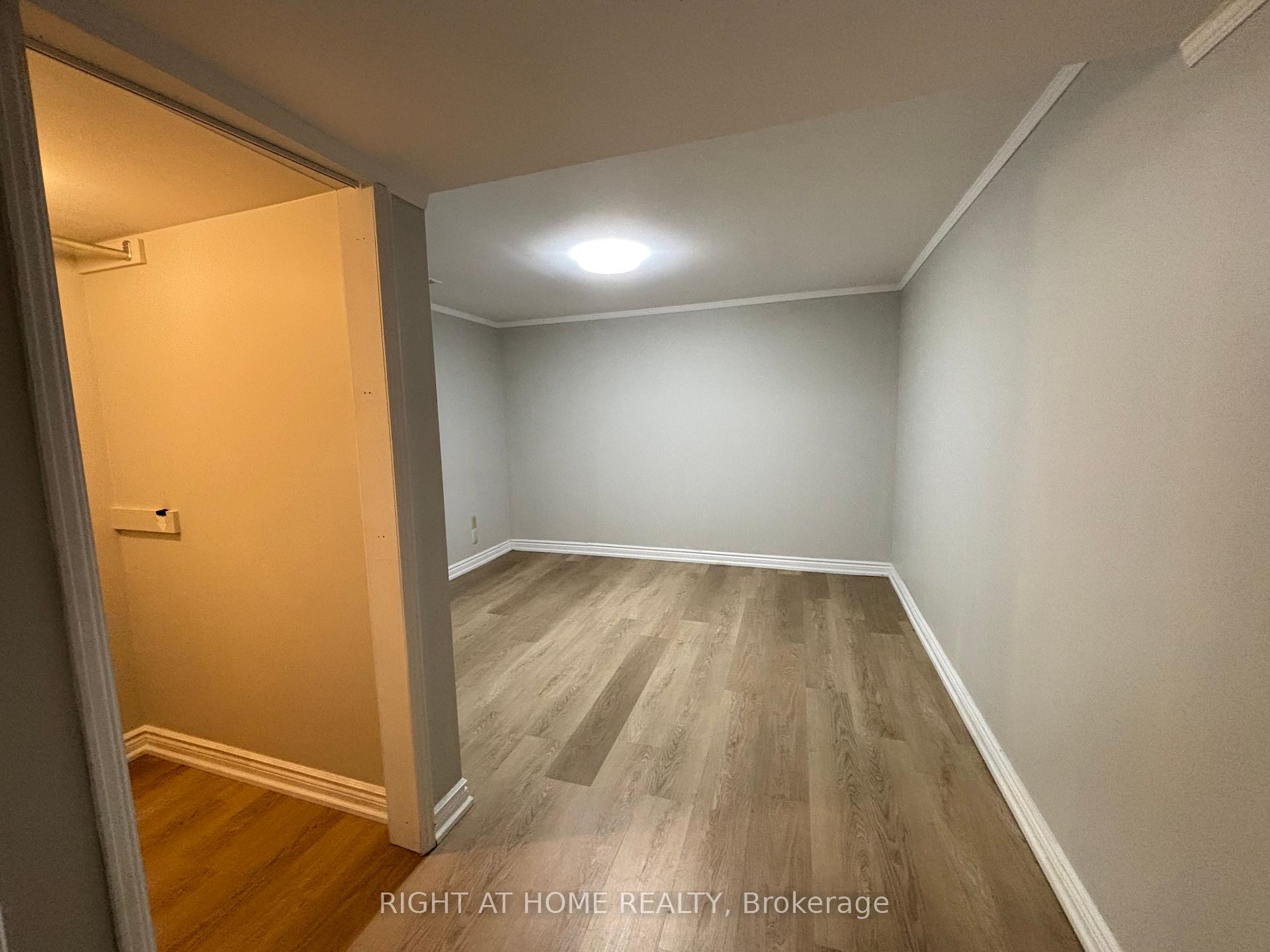 Photo 17 of 220 Newton Drive, North York, Newtonbrook East — HOMEH