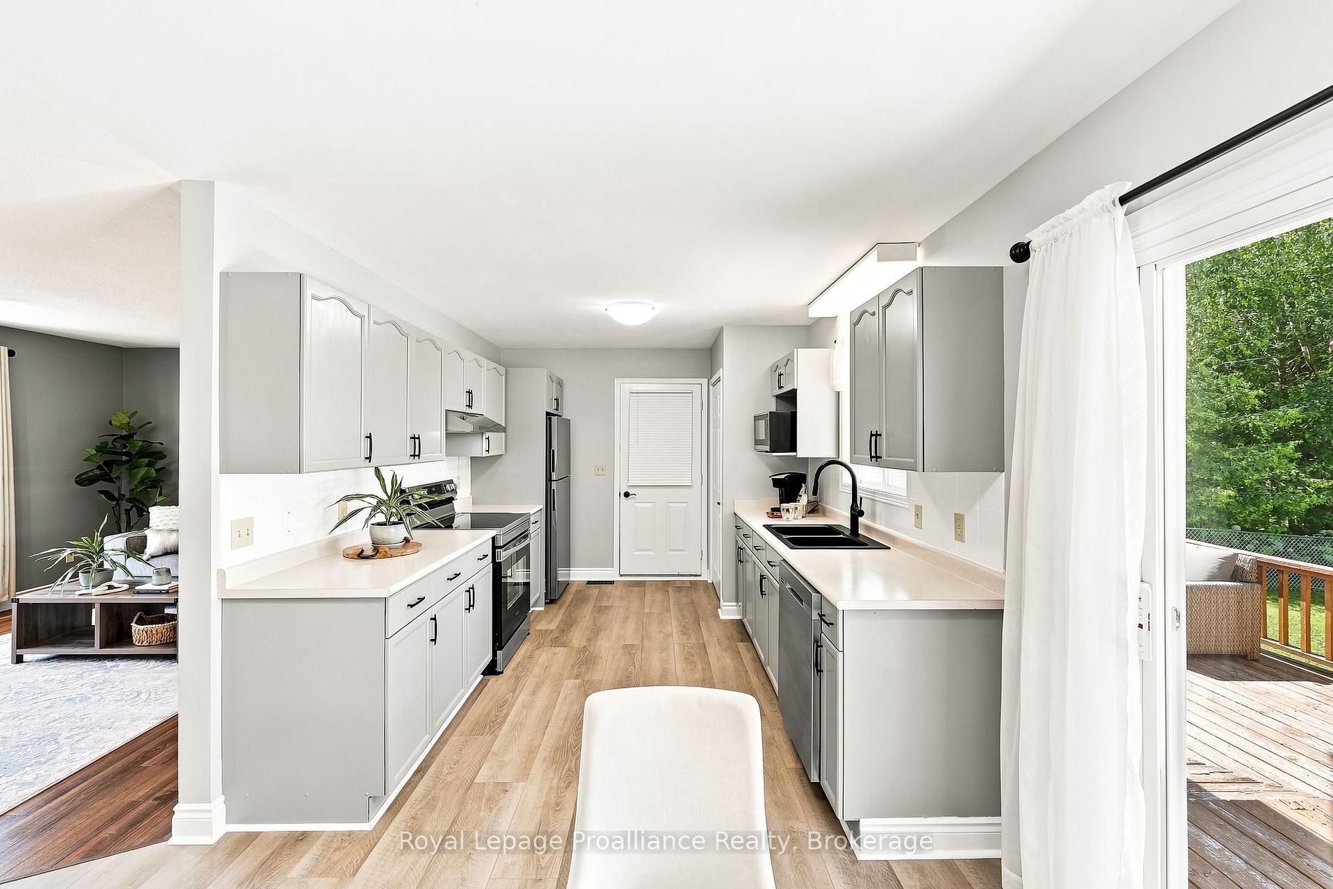 Photo 14 of 180 Ontario Street, Brighton, Rural Brighton — HOMEH