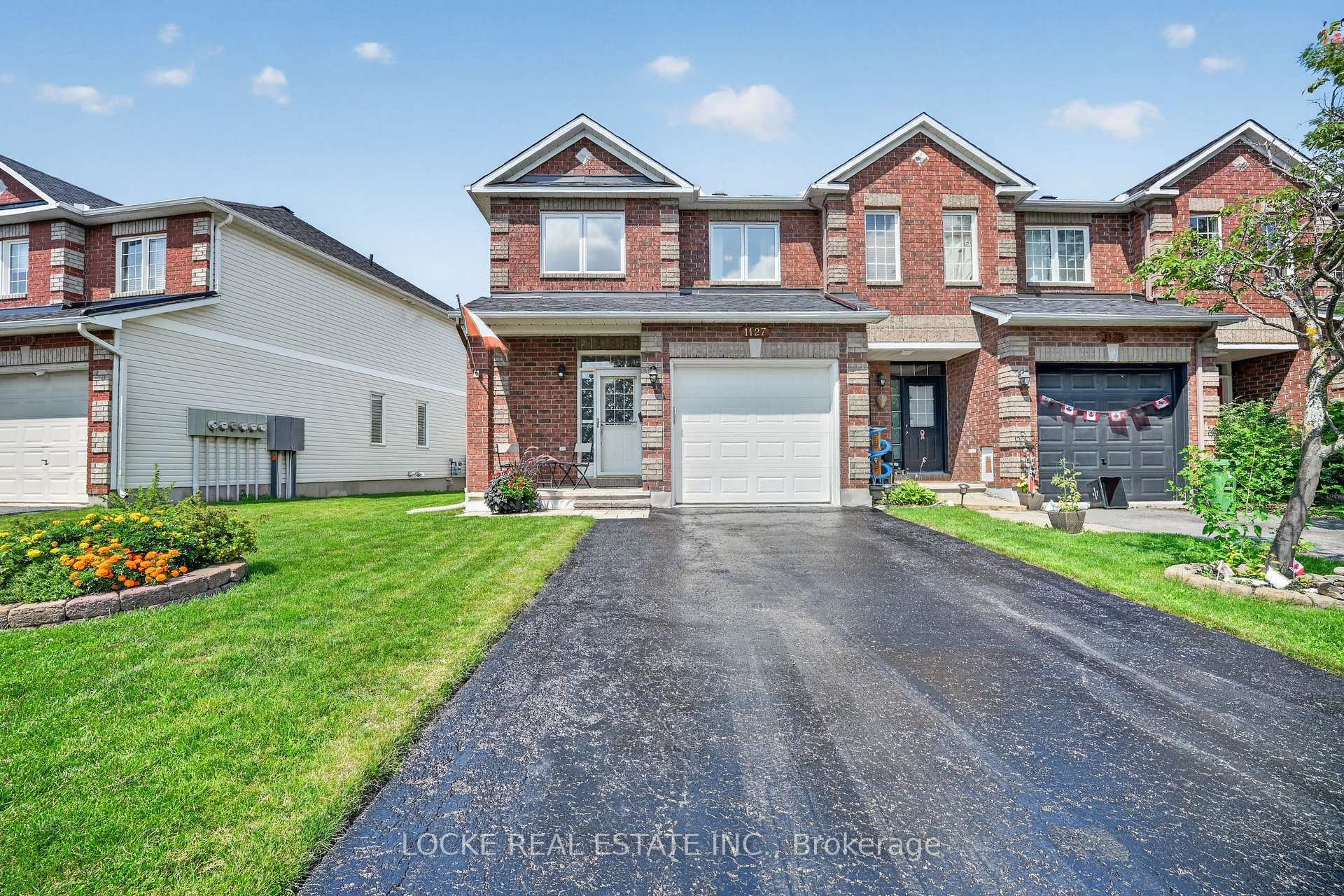 Photo 1 of 1127 Brasseur Crescent, Ottawa, Fallingbrook/Gardenway South — HOMEH
