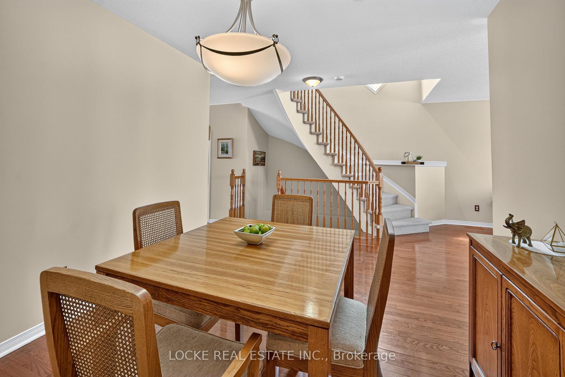 Photo 18 of 1127 Brasseur Crescent, Ottawa, Fallingbrook/Gardenway South — HOMEH