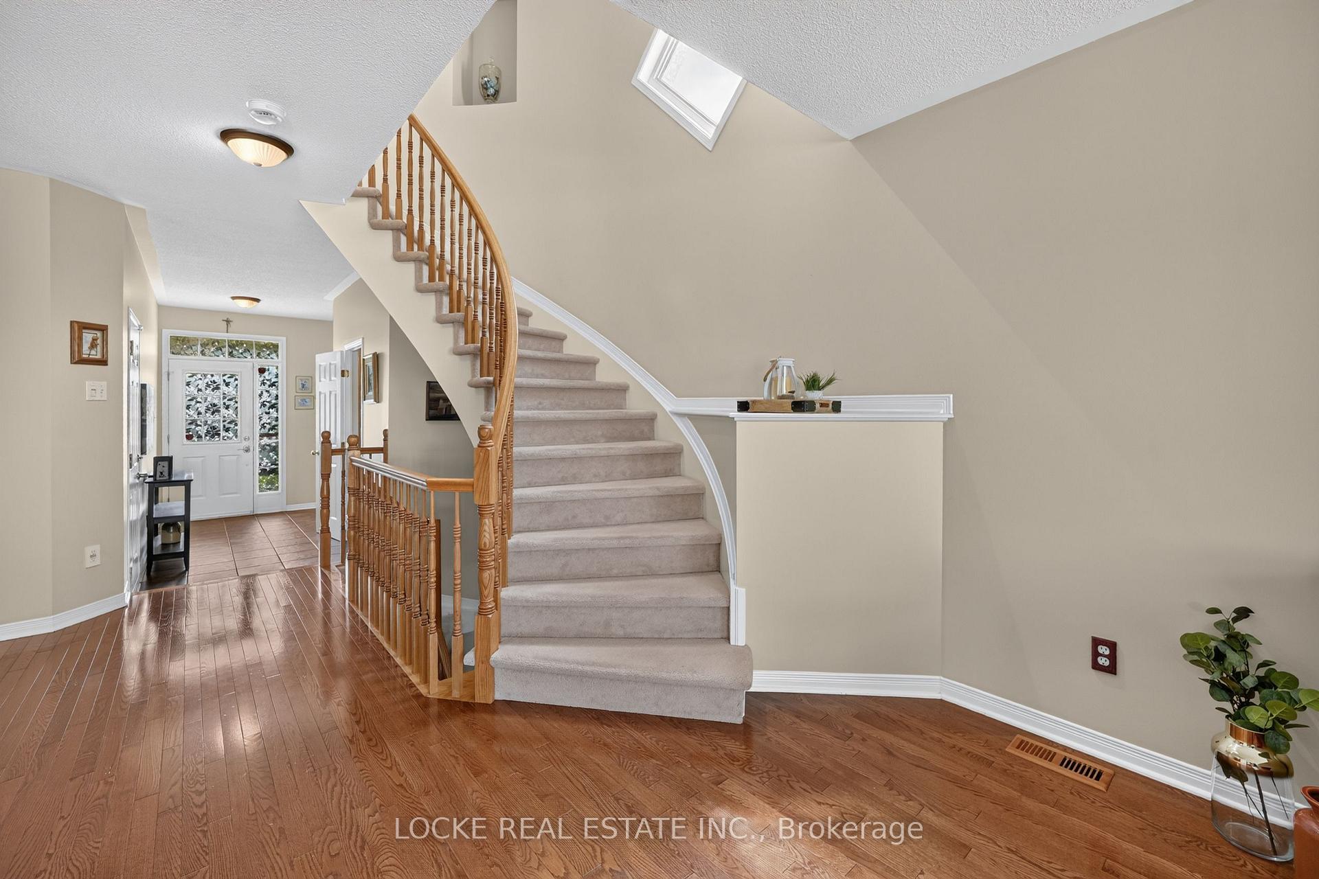 Photo 20 of 1127 Brasseur Crescent, Ottawa, Fallingbrook/Gardenway South — HOMEH