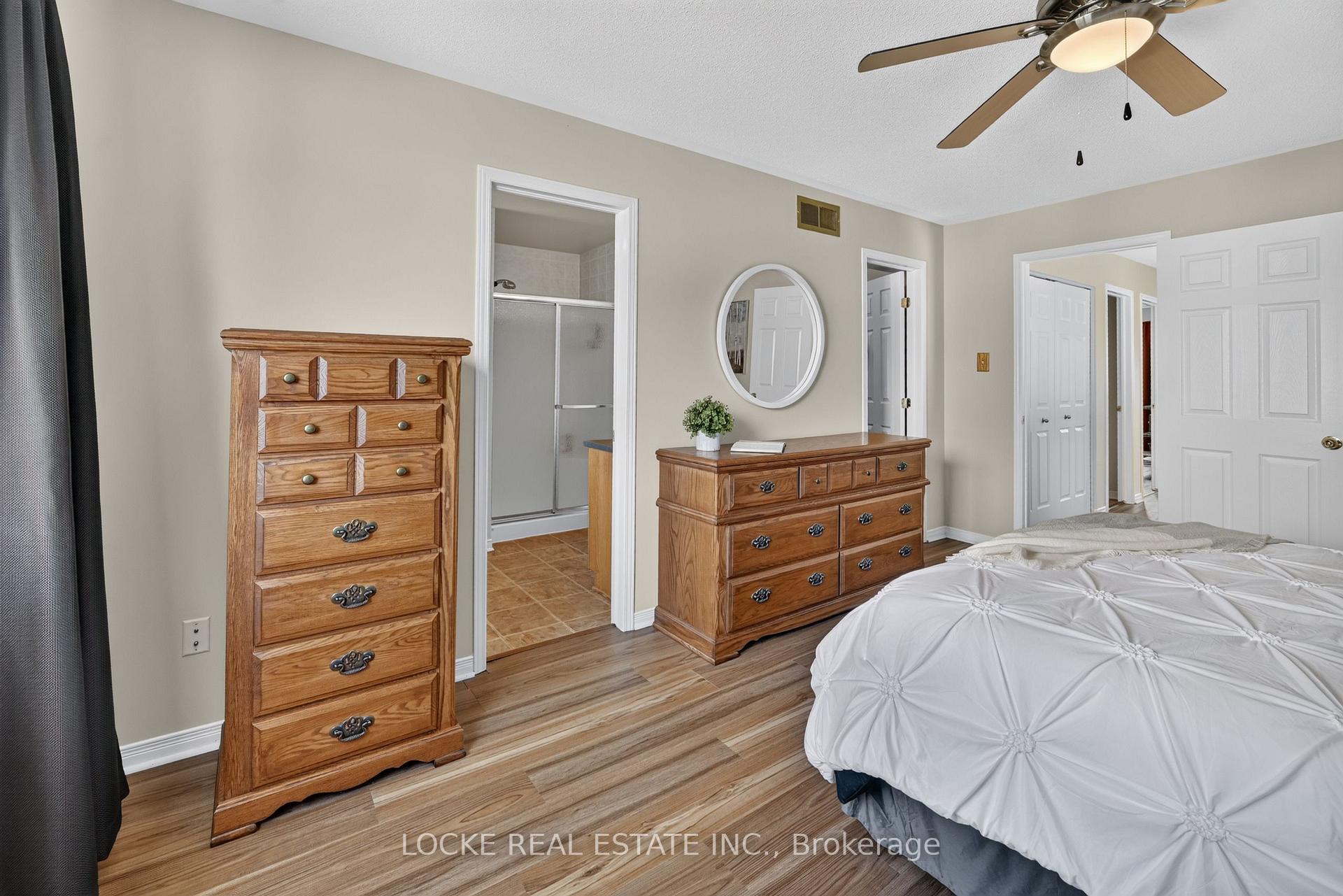 Photo 24 of 1127 Brasseur Crescent, Ottawa, Fallingbrook/Gardenway South — HOMEH