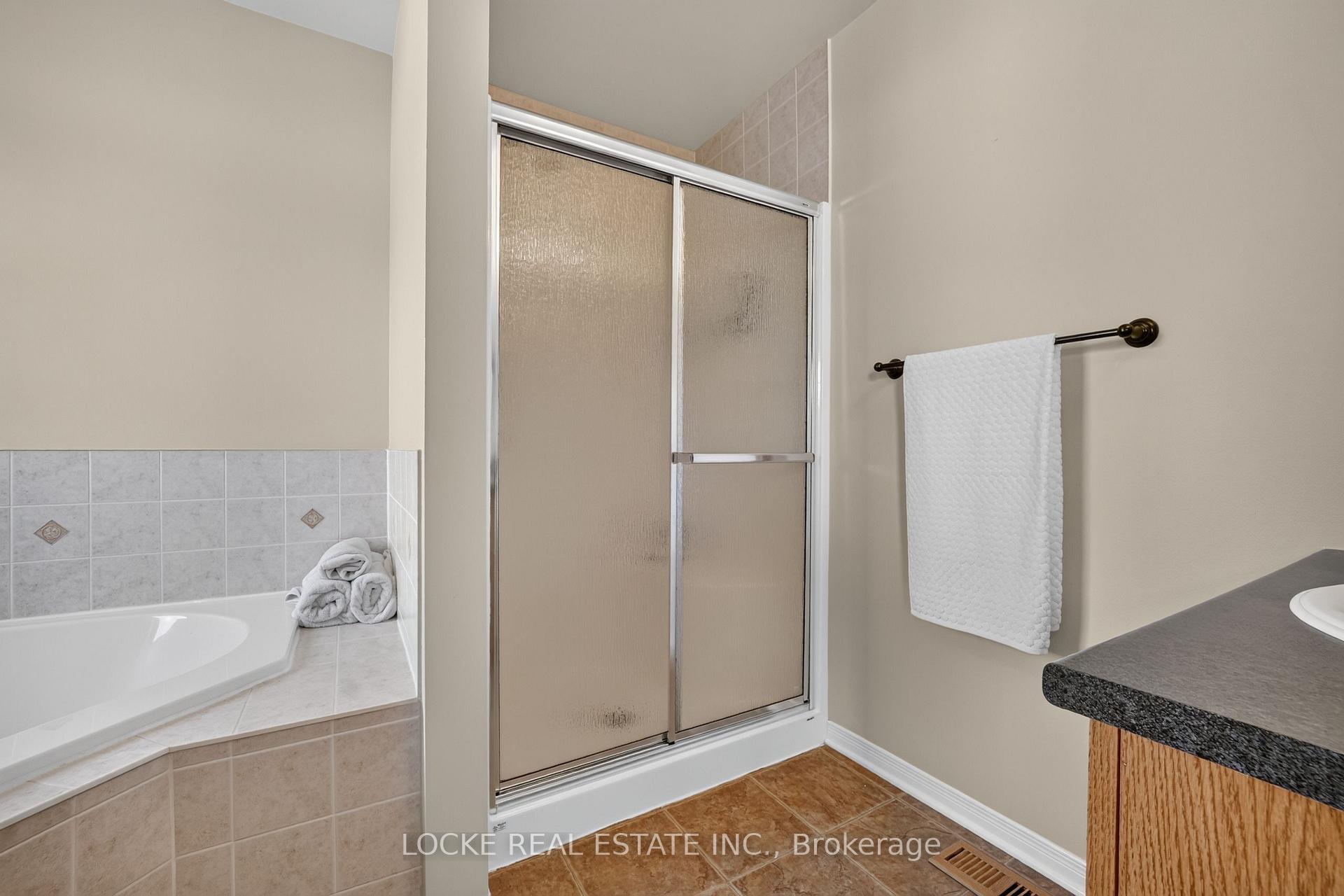 Photo 27 of 1127 Brasseur Crescent, Ottawa, Fallingbrook/Gardenway South — HOMEH