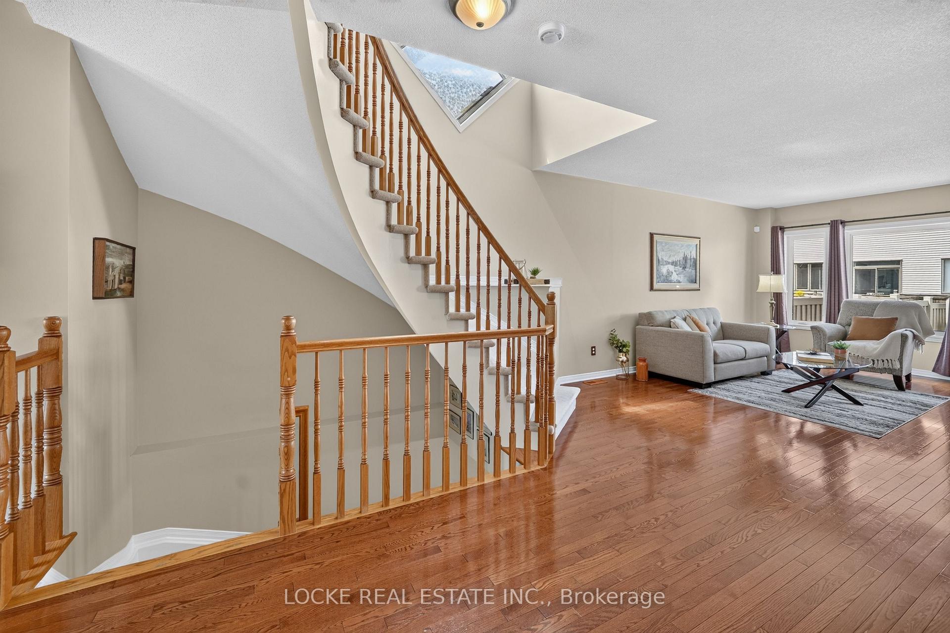 Photo 36 of 1127 Brasseur Crescent, Ottawa, Fallingbrook/Gardenway South — HOMEH