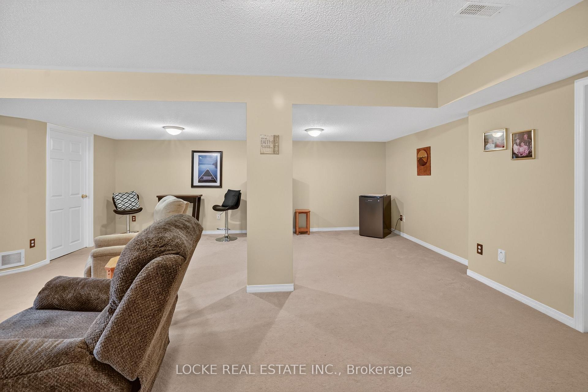 Photo 40 of 1127 Brasseur Crescent, Ottawa, Fallingbrook/Gardenway South — HOMEH