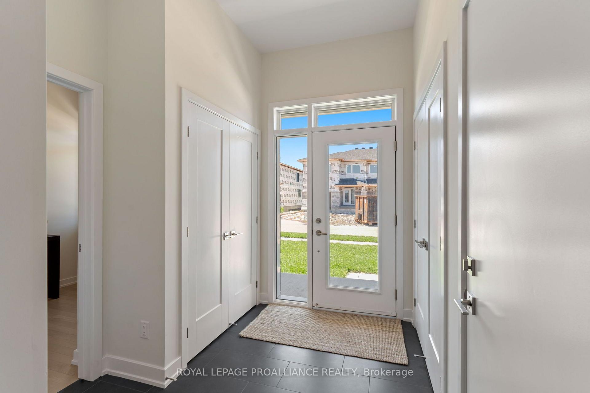 Photo 4 of 1039 Moore Street, Brockville, Brockville — HOMEH