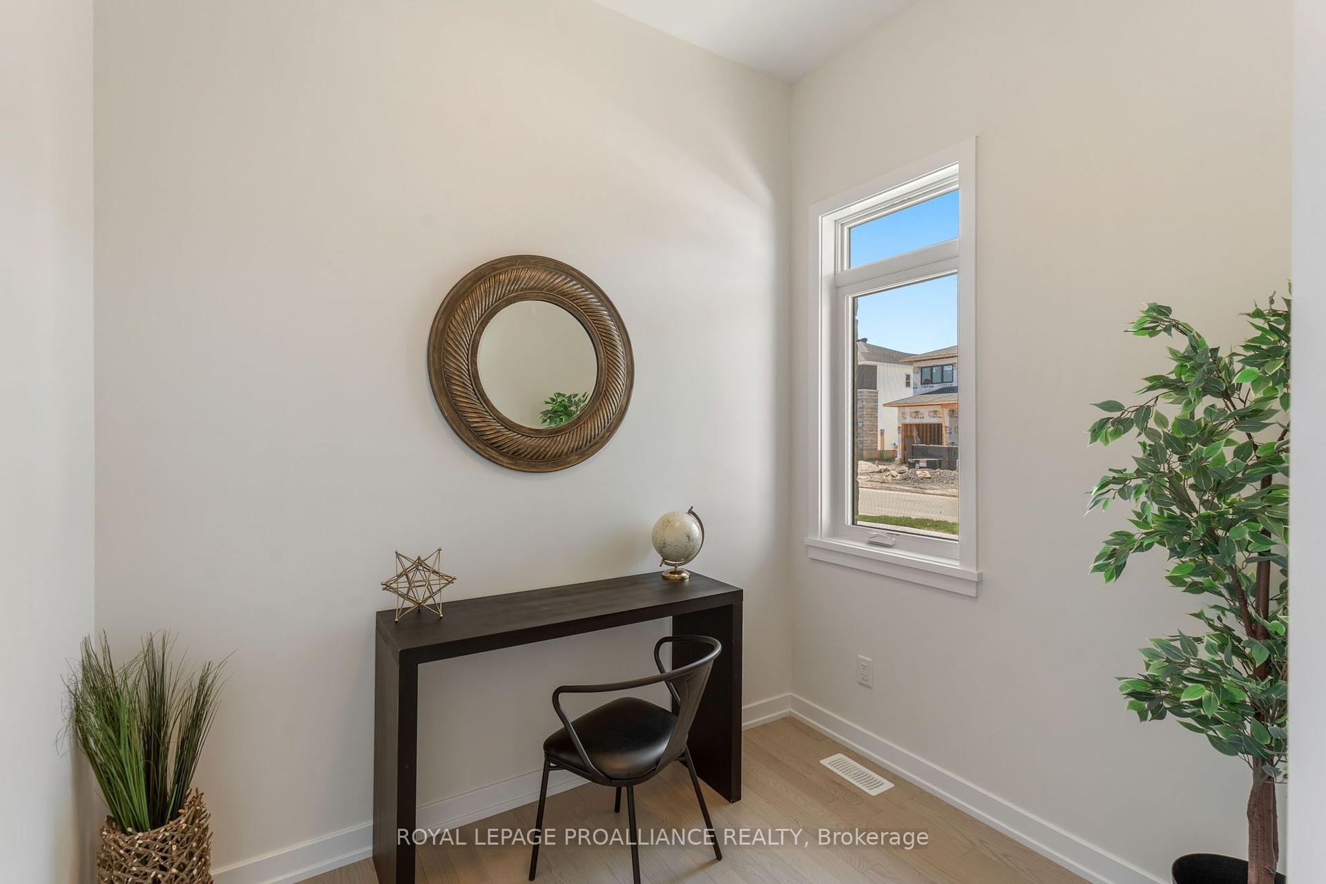 Photo 6 of 1039 Moore Street, Brockville, Brockville — HOMEH