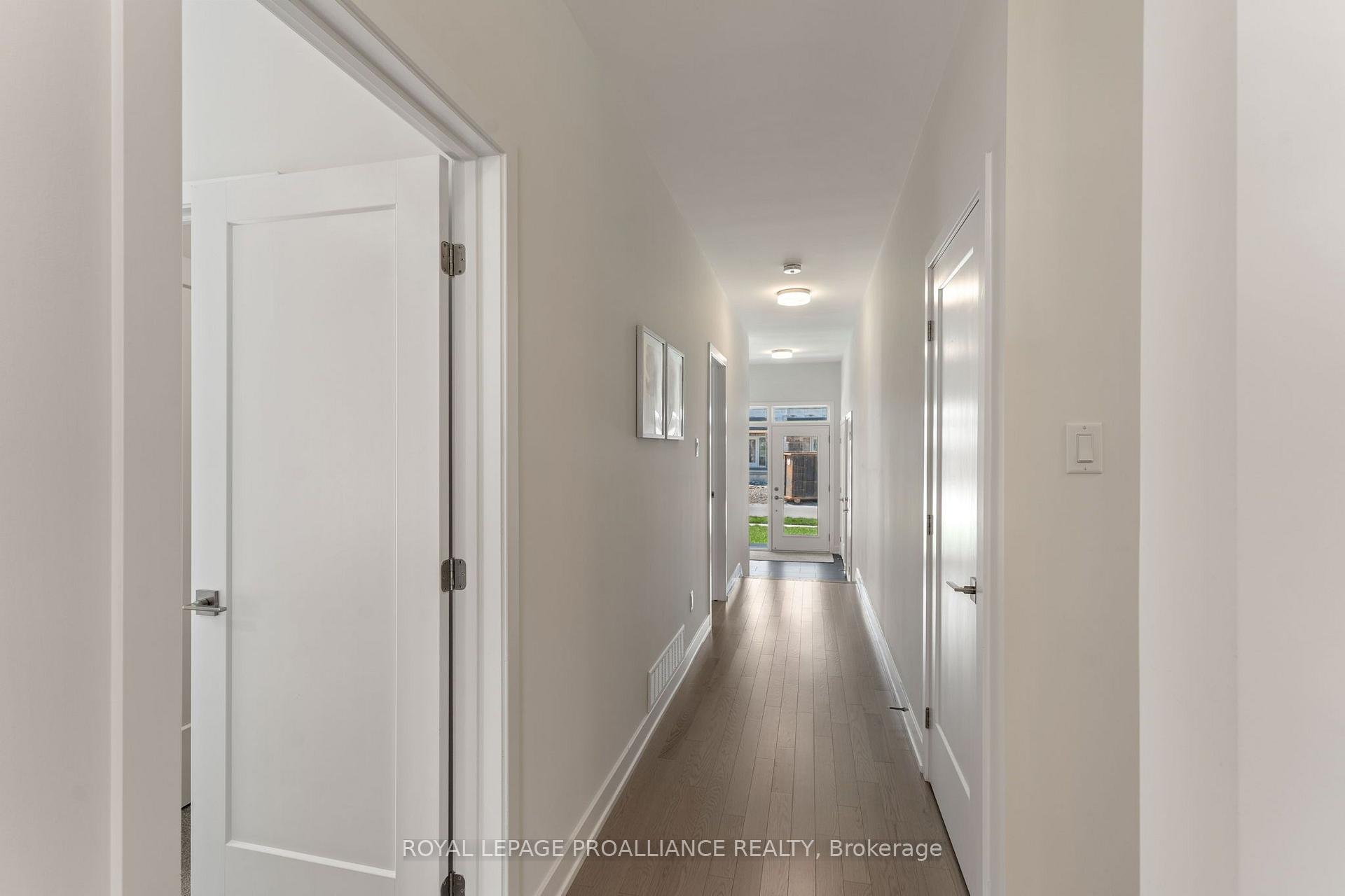 Photo 9 of 1039 Moore Street, Brockville, Brockville — HOMEH
