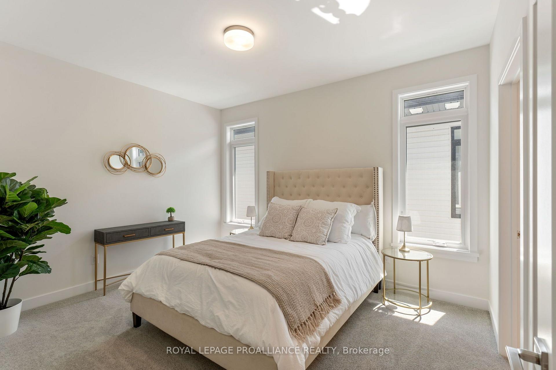 Photo 10 of 1039 Moore Street, Brockville, Brockville — HOMEH