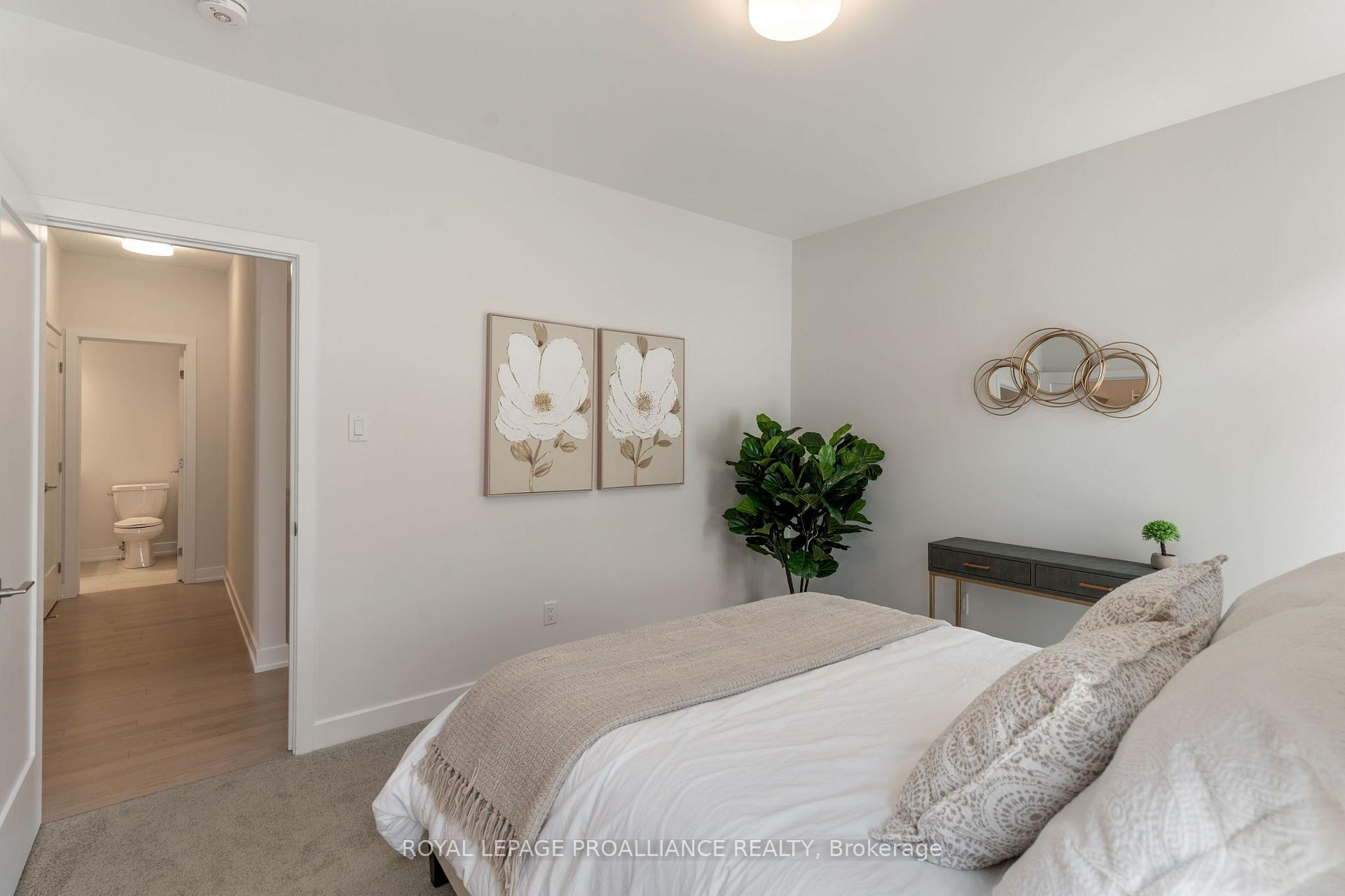 Photo 14 of 1039 Moore Street, Brockville, Brockville — HOMEH