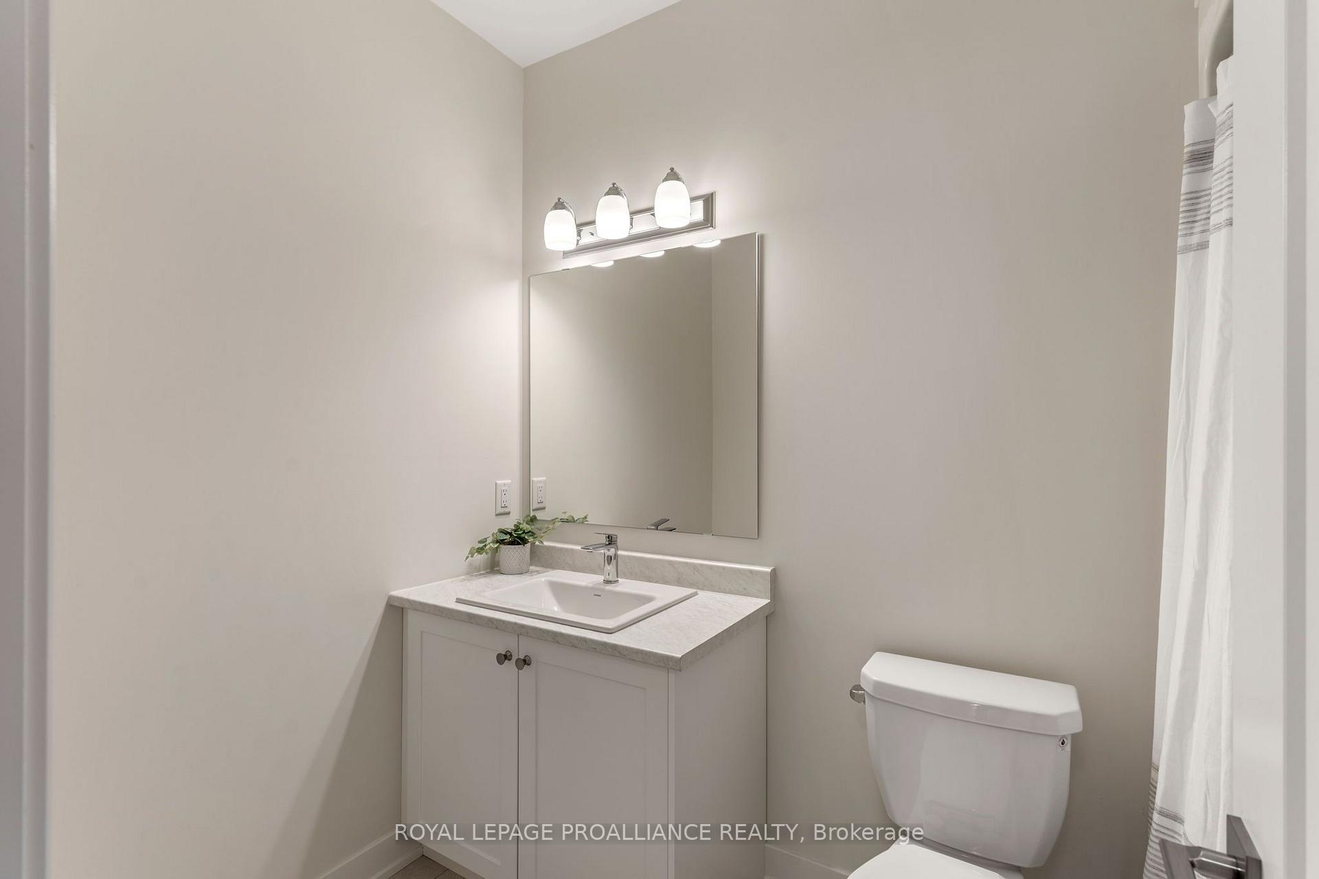 Photo 16 of 1039 Moore Street, Brockville, Brockville — HOMEH