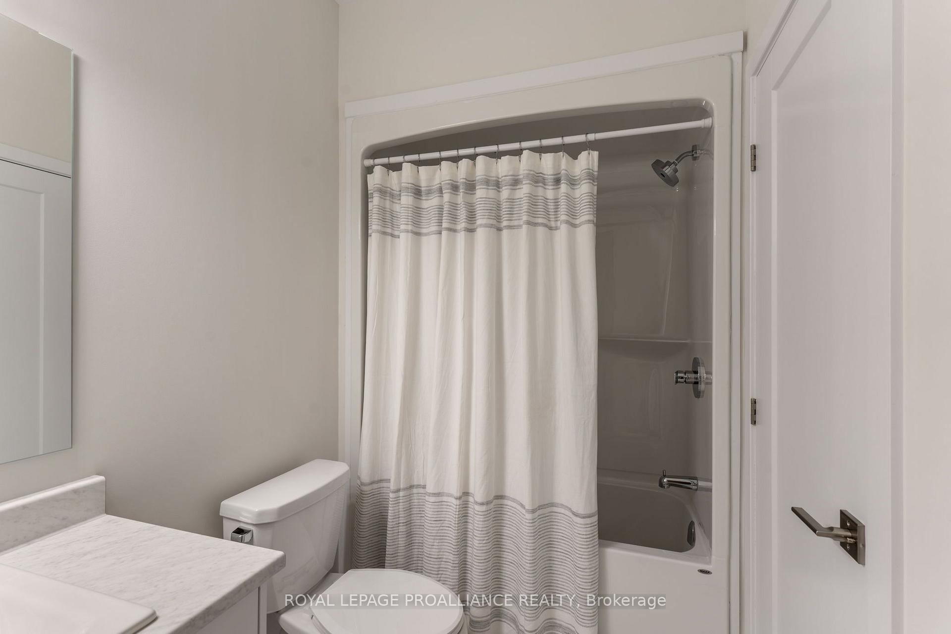 Photo 17 of 1039 Moore Street, Brockville, Brockville — HOMEH