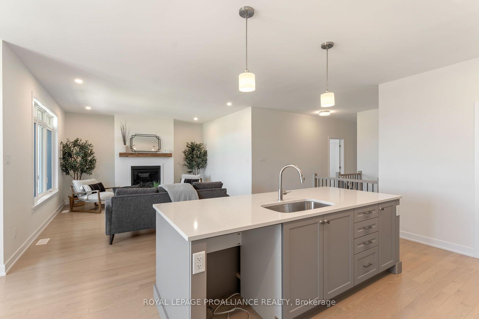 Photo 26 of 1039 Moore Street, Brockville, Brockville — HOMEH