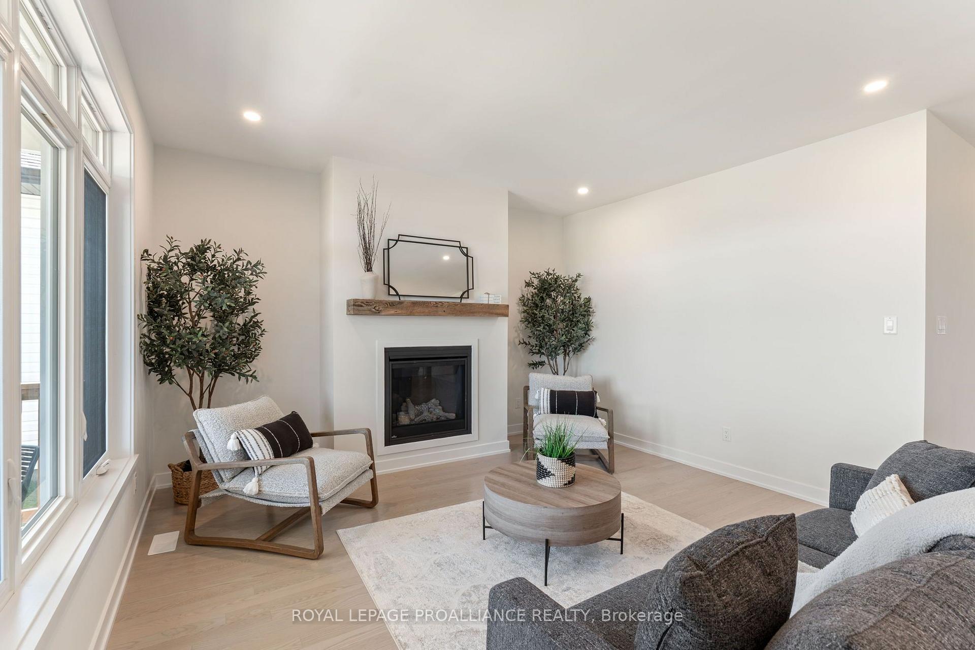Photo 29 of 1039 Moore Street, Brockville, Brockville — HOMEH