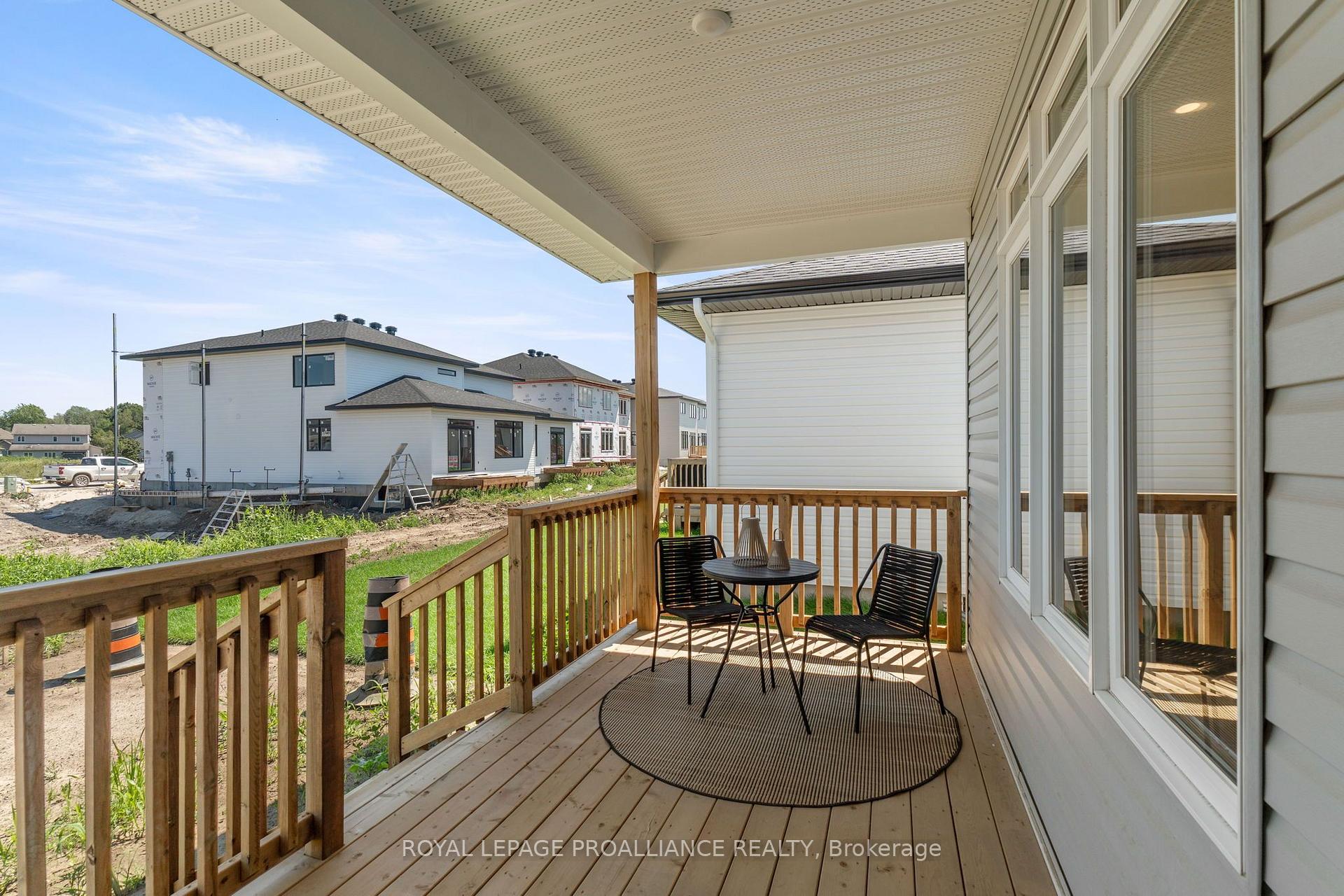 Photo 35 of 1039 Moore Street, Brockville, Brockville — HOMEH